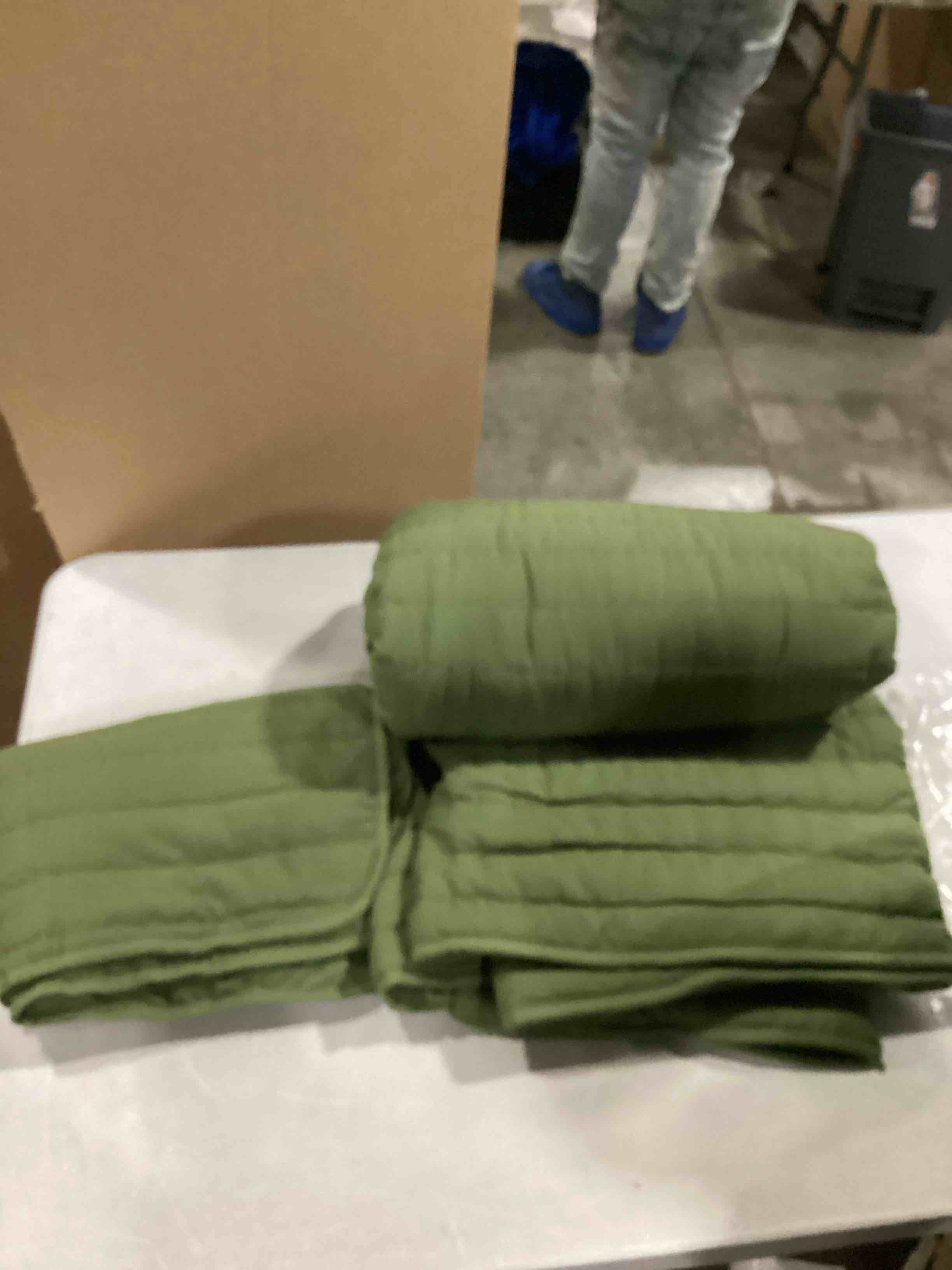 https://s3.amazonaws.com/lotting-images-prod/bidfta/BLU5761696_1717087386859.jpeg