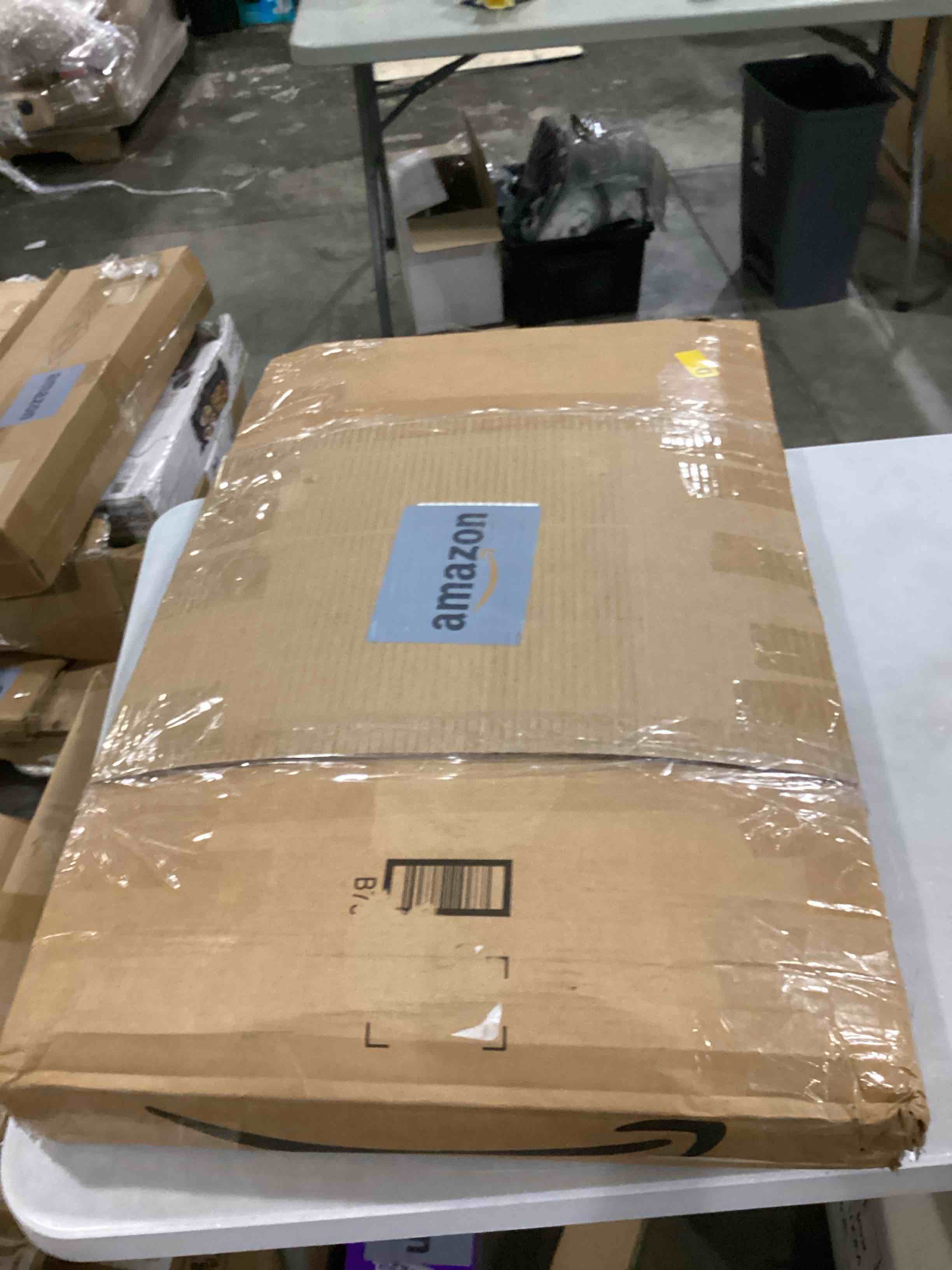 https://s3.amazonaws.com/lotting-images-prod/bidfta/BLU5761848_1717240624554.jpeg
