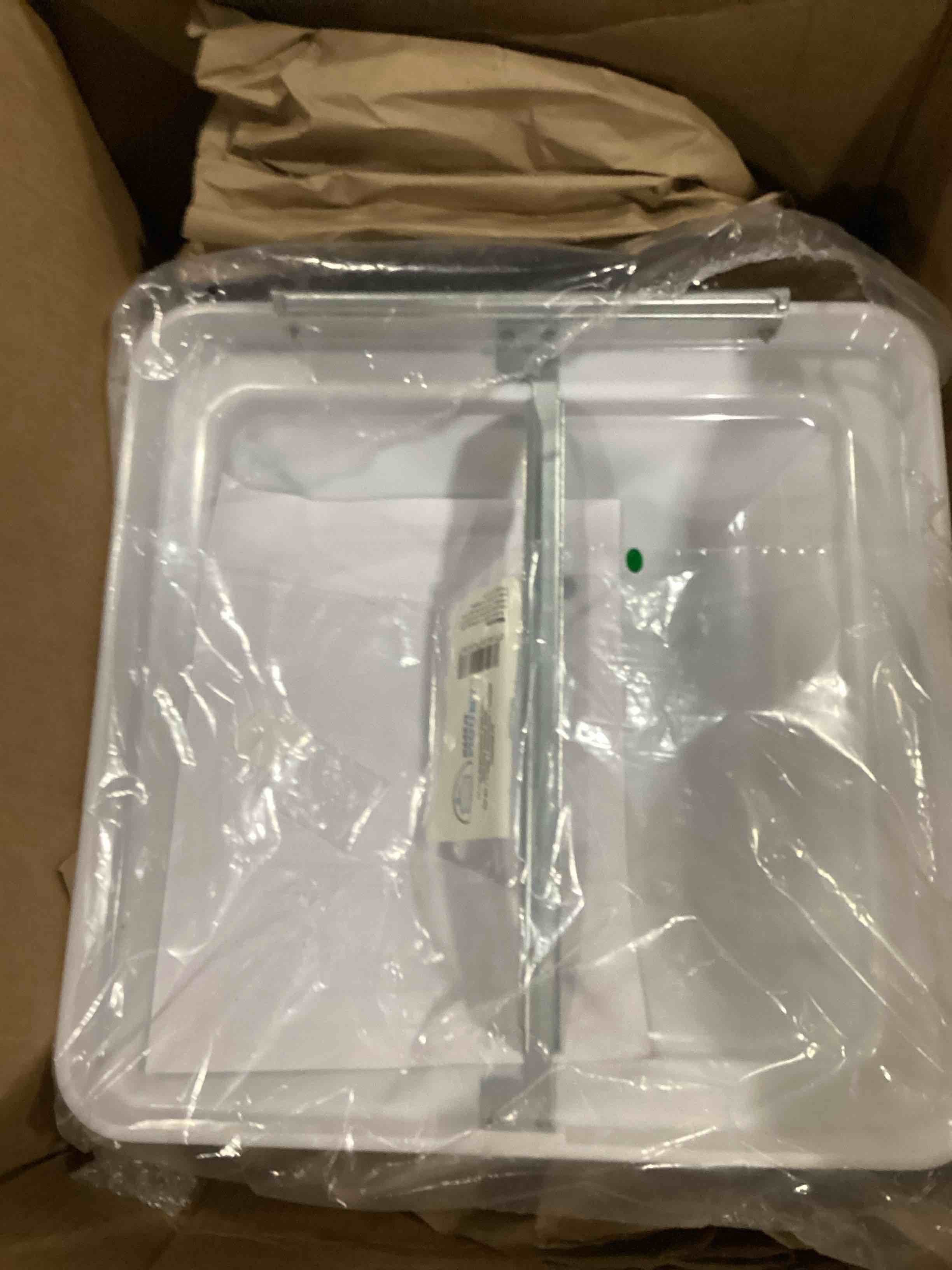 https://s3.amazonaws.com/lotting-images-prod/bidfta/BLU5761911_1717256288490.jpeg