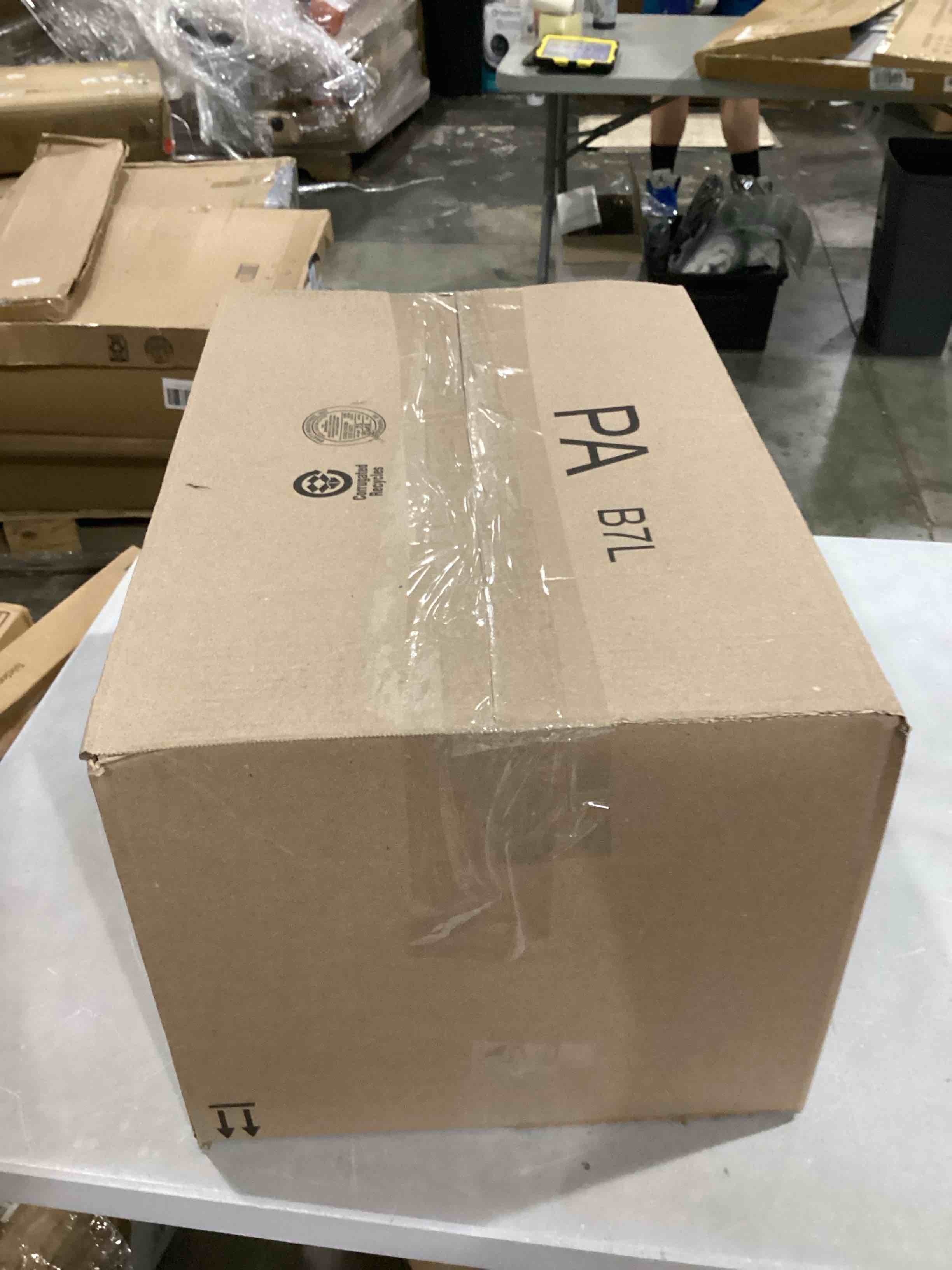 https://s3.amazonaws.com/lotting-images-prod/bidfta/BLU5761918_1717260241379.jpeg