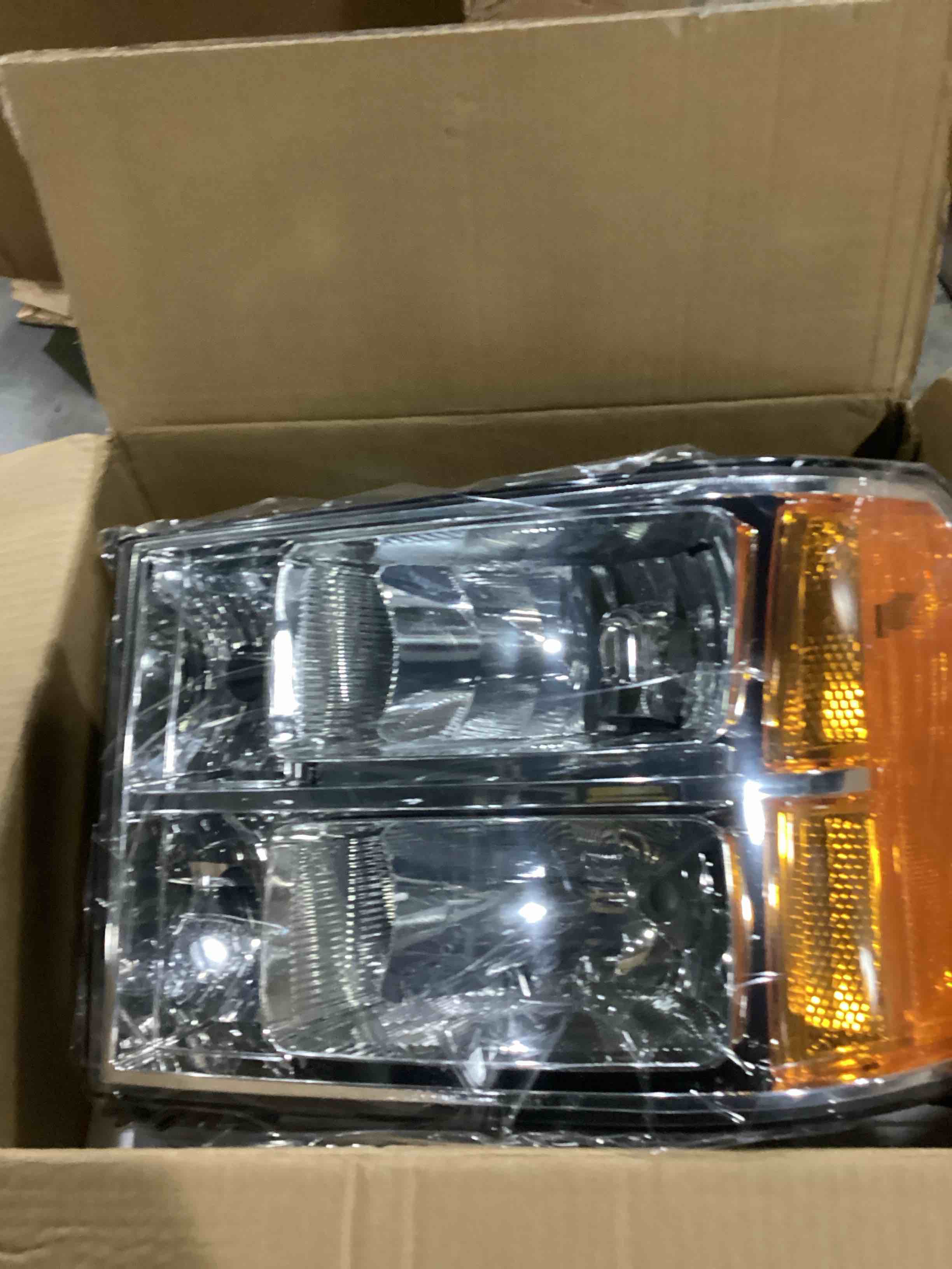 https://s3.amazonaws.com/lotting-images-prod/bidfta/BLU5762119_1713963128983.jpeg