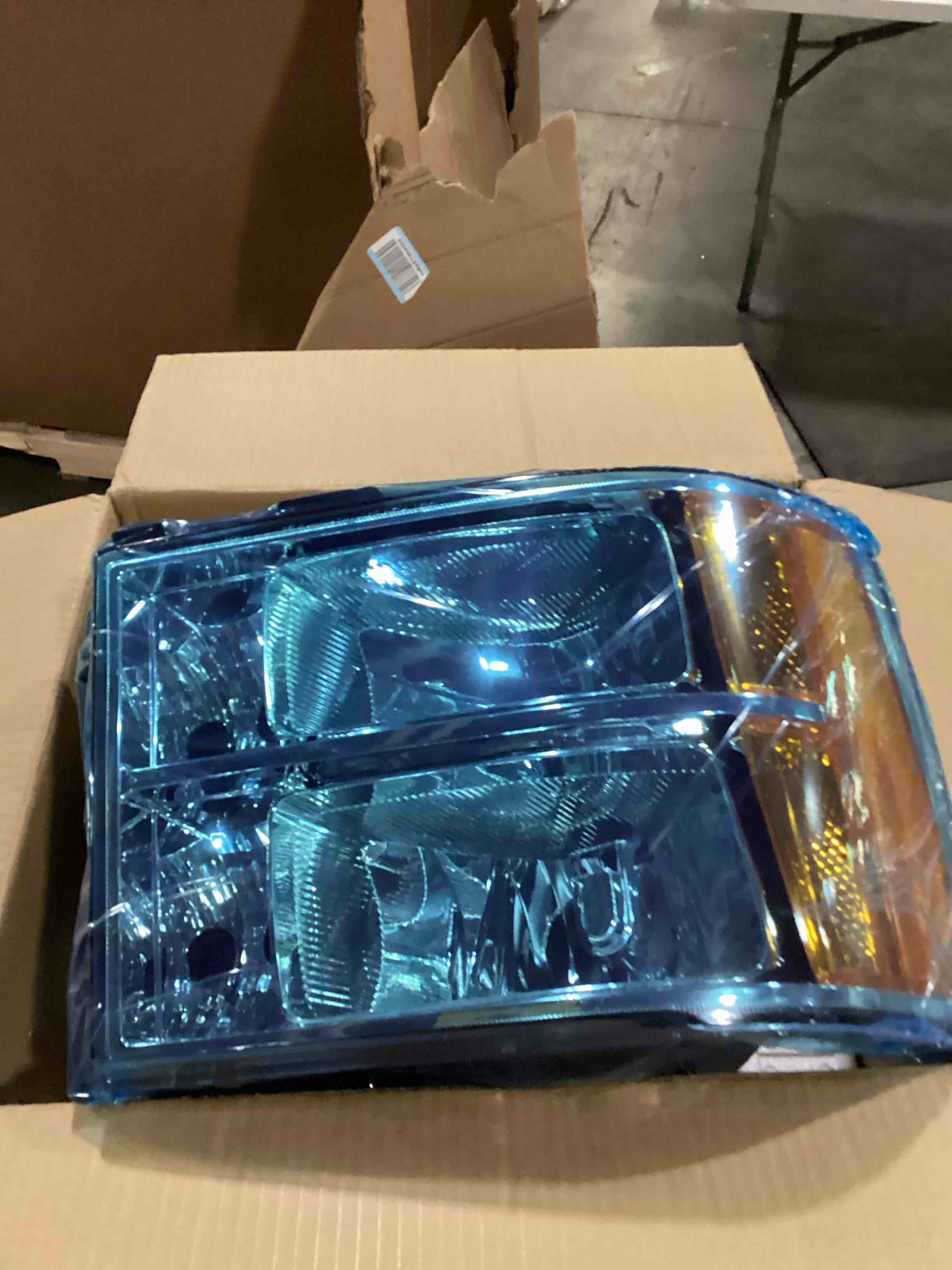 https://s3.amazonaws.com/lotting-images-prod/bidfta/BLU5762119_1713963152165.jpeg
