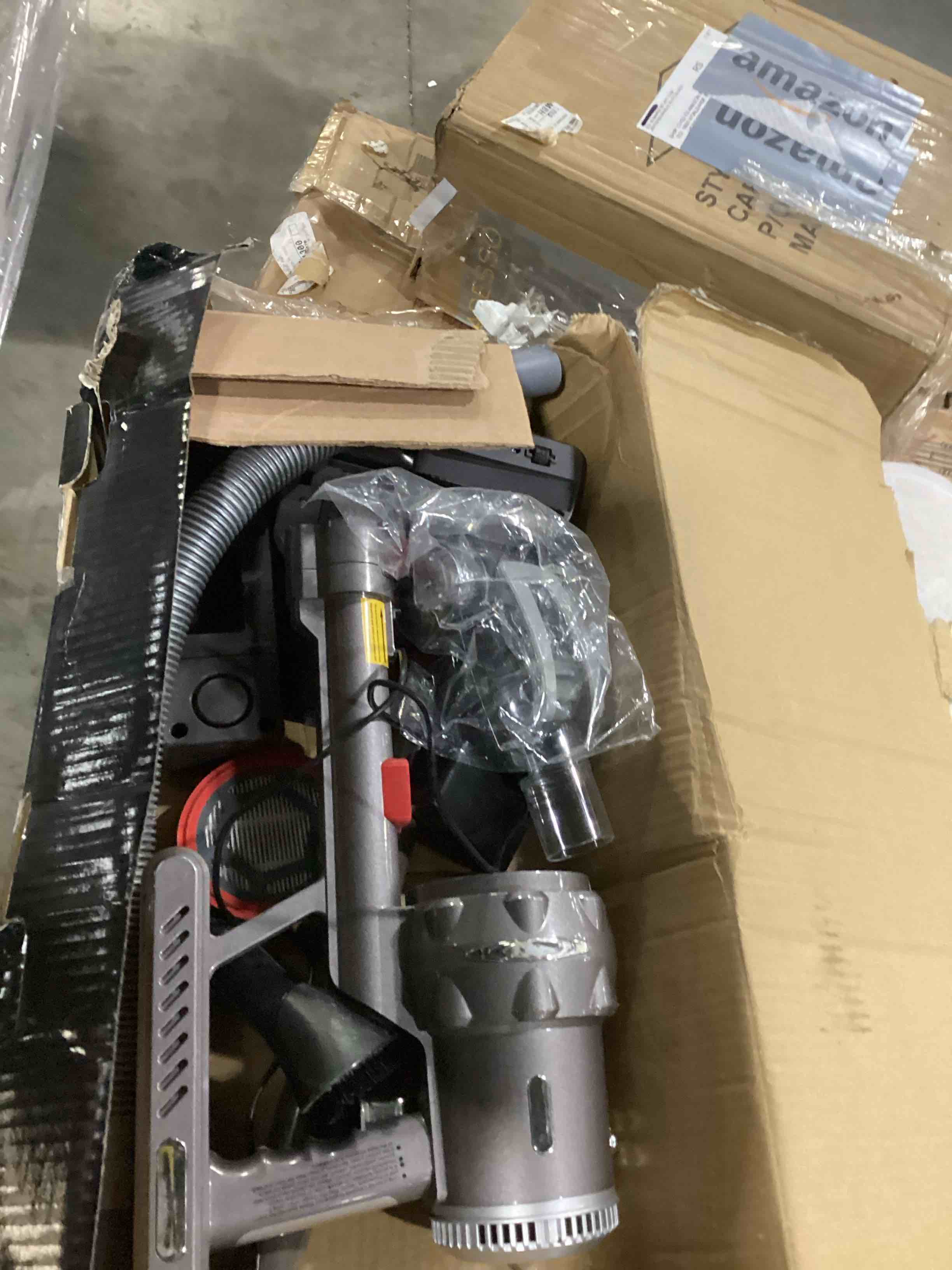 https://s3.amazonaws.com/lotting-images-prod/bidfta/BLU5762576_1714578055391.jpeg