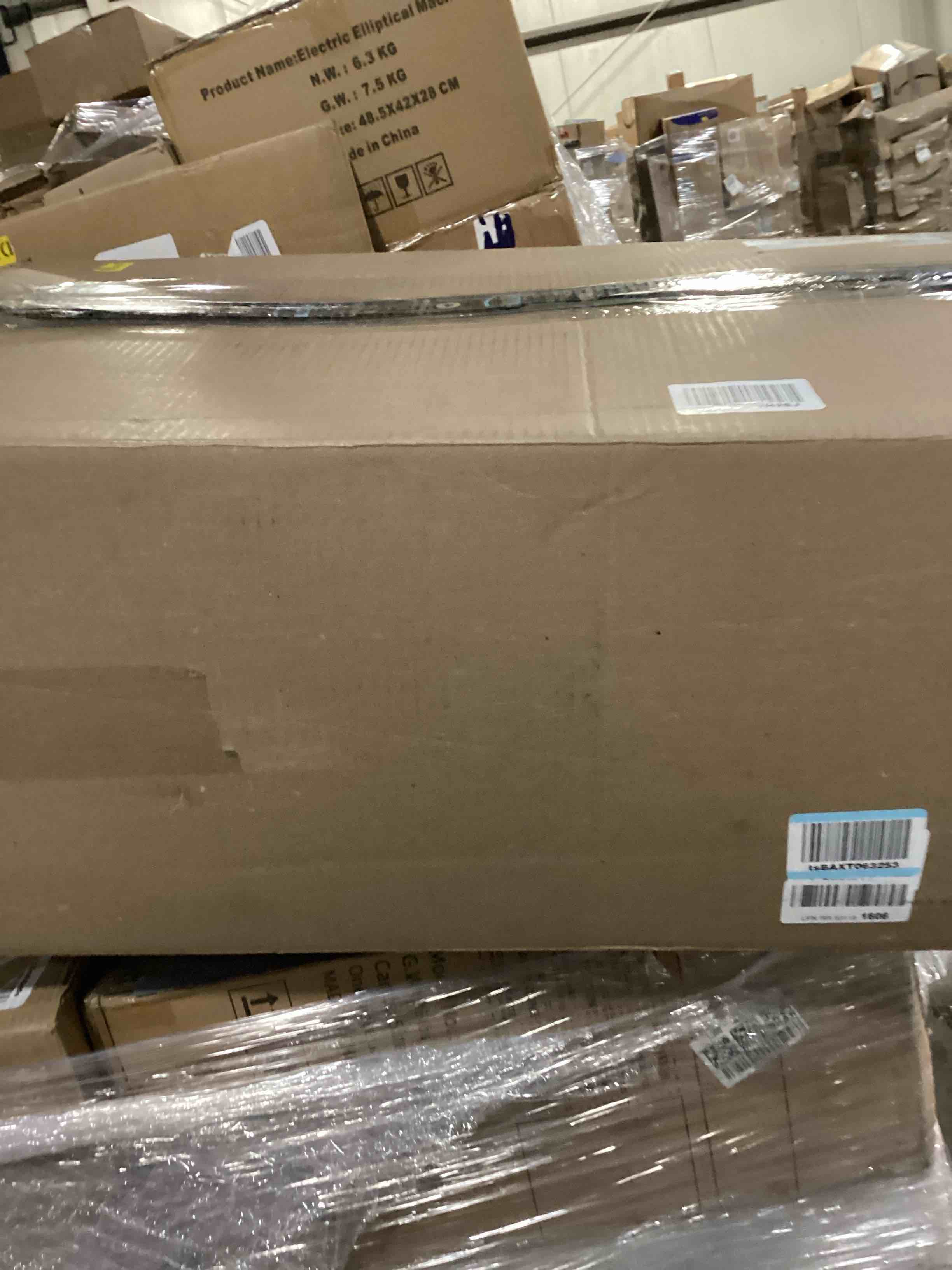 https://s3.amazonaws.com/lotting-images-prod/bidfta/BLU5762876_1715020980973.jpeg