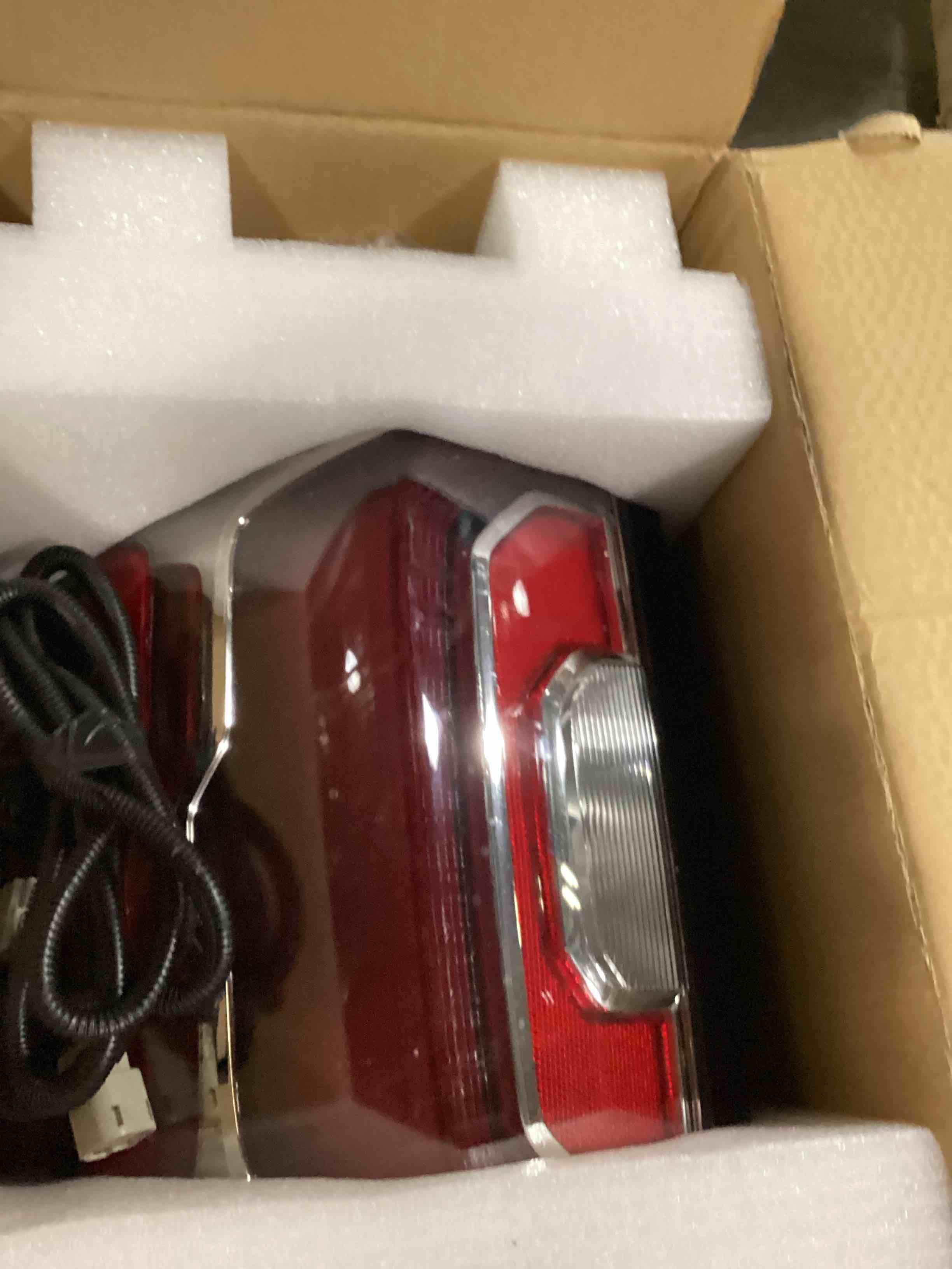 https://s3.amazonaws.com/lotting-images-prod/bidfta/BLU5762878_1715021342297.jpeg