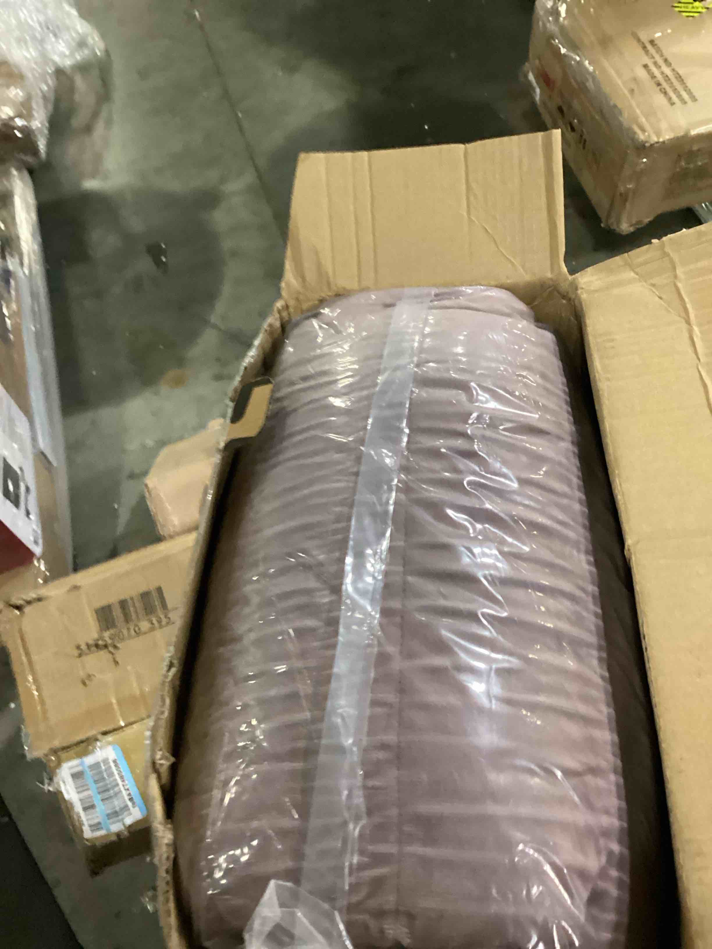 https://s3.amazonaws.com/lotting-images-prod/bidfta/BLU5762968_1715096926938.jpeg