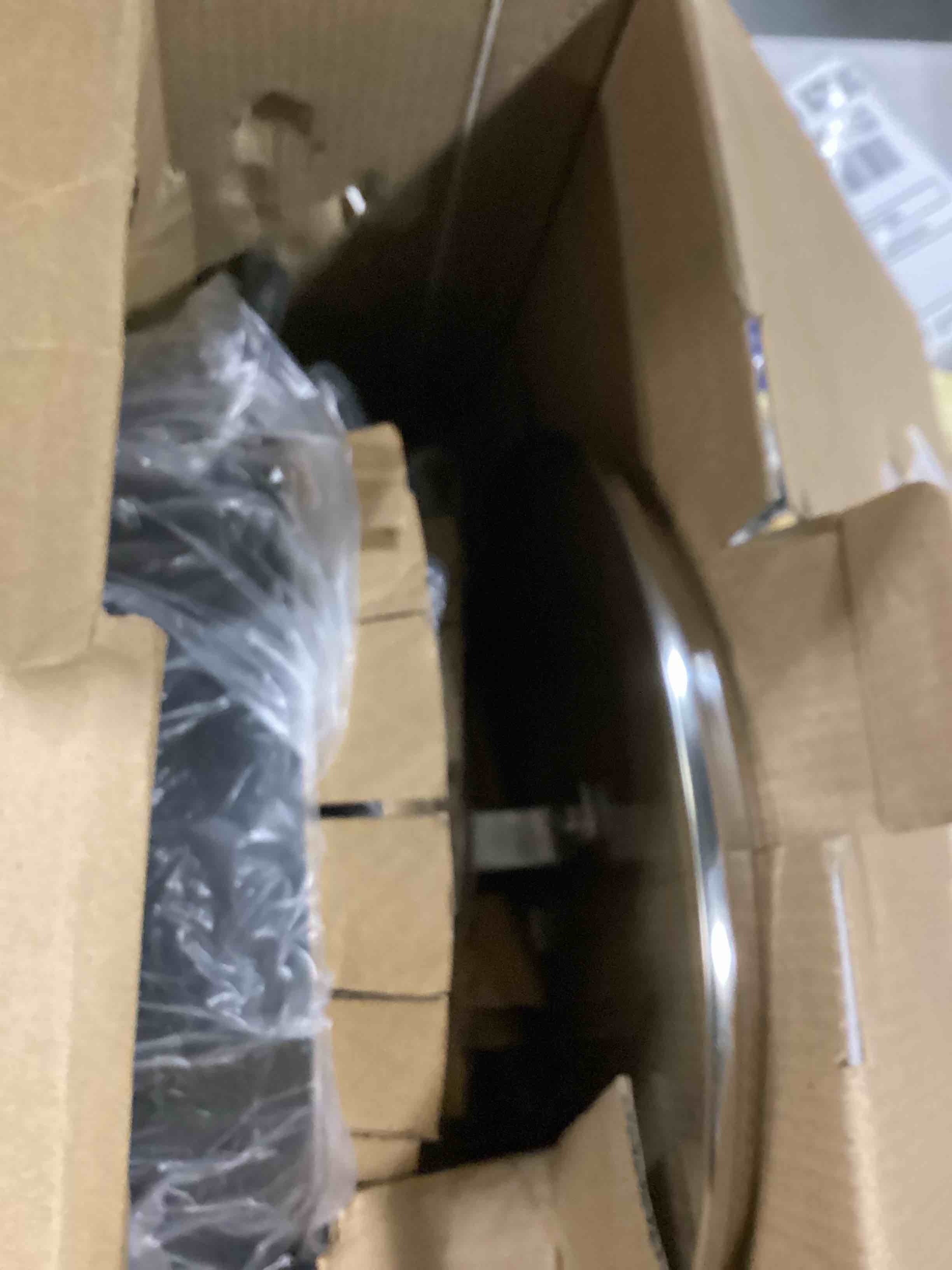 https://s3.amazonaws.com/lotting-images-prod/bidfta/BLU5763048_1715195788460.jpeg