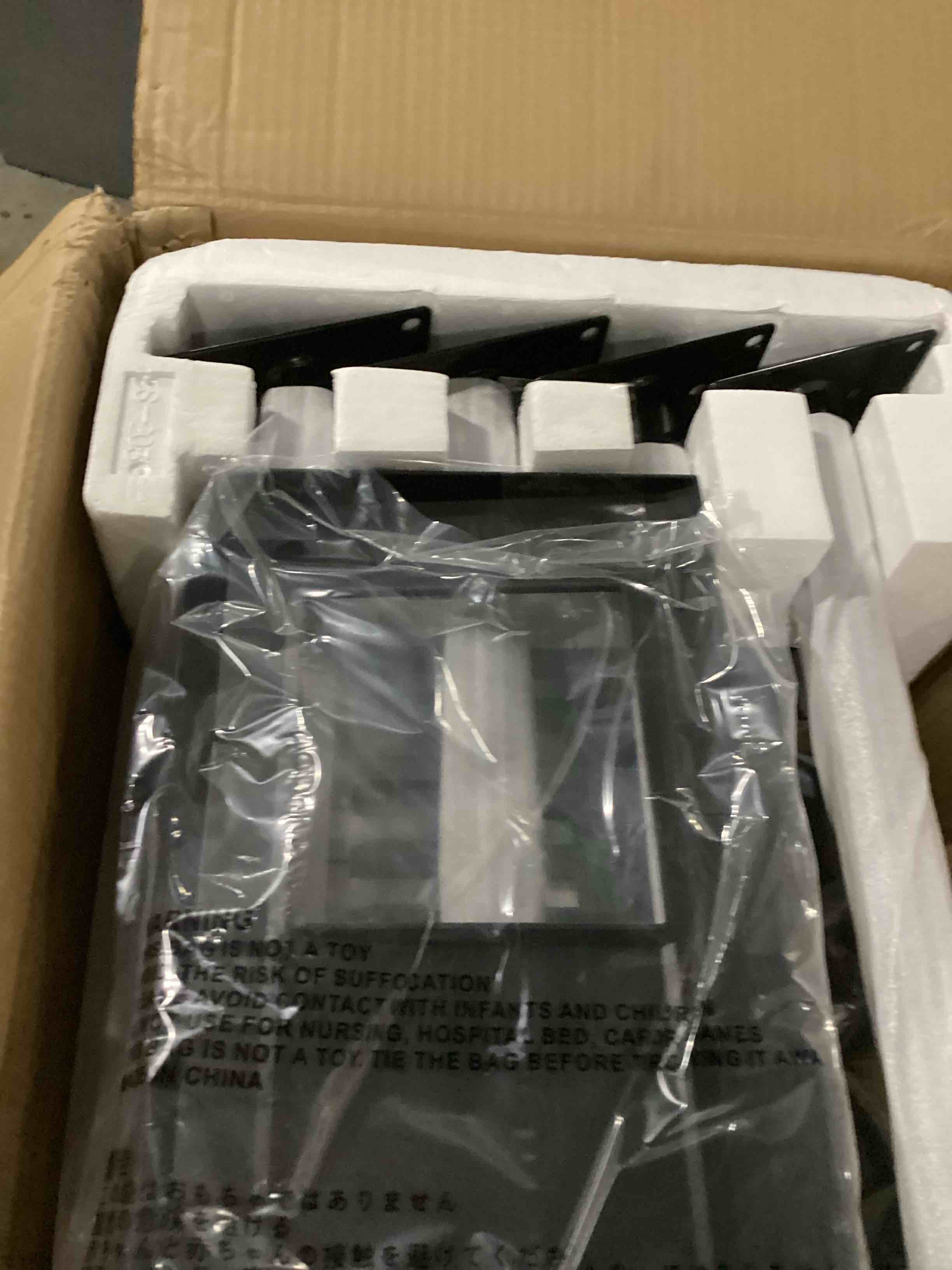 https://s3.amazonaws.com/lotting-images-prod/bidfta/BLU5763134_1715270071941.jpeg