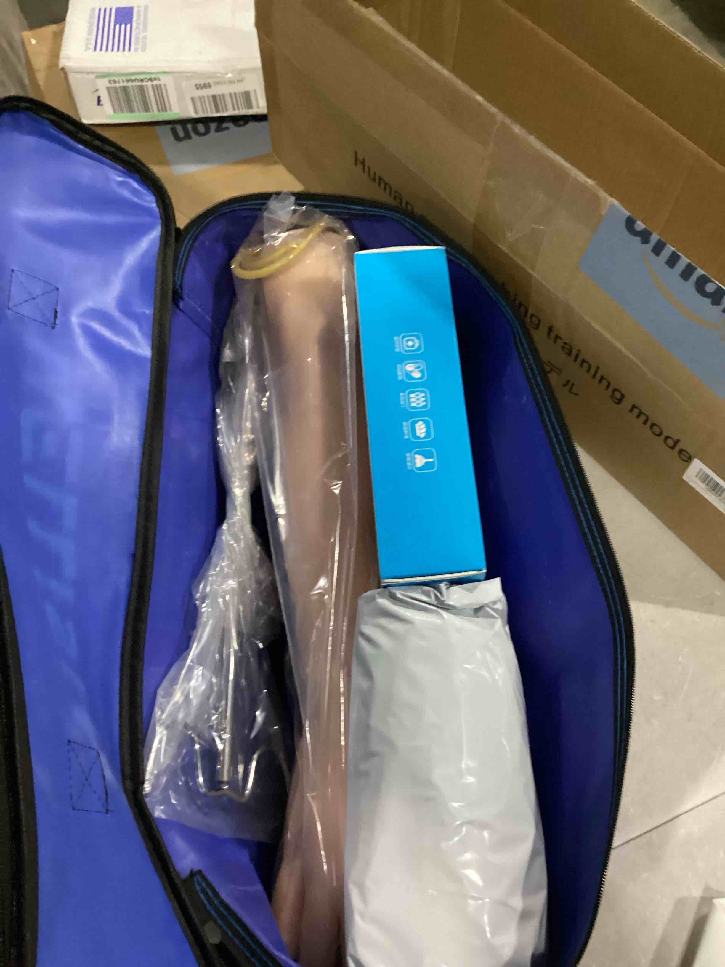 https://s3.amazonaws.com/lotting-images-prod/bidfta/BLU5763188_1715341805064.jpeg