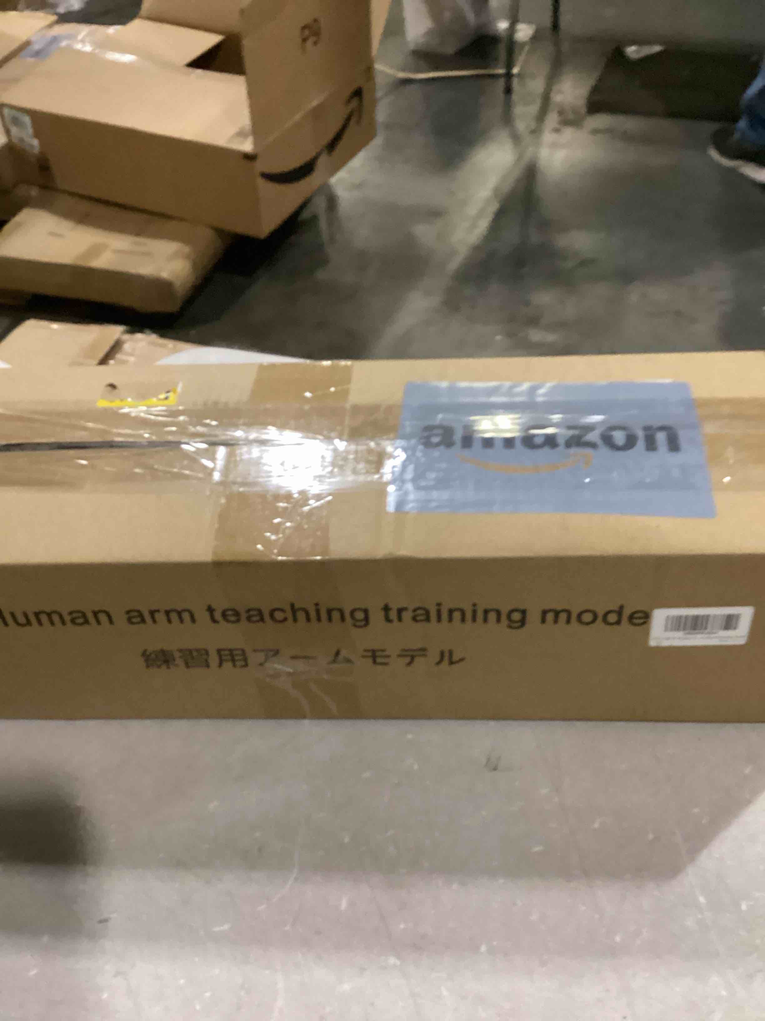 https://s3.amazonaws.com/lotting-images-prod/bidfta/BLU5763188_1715341854535.jpeg
