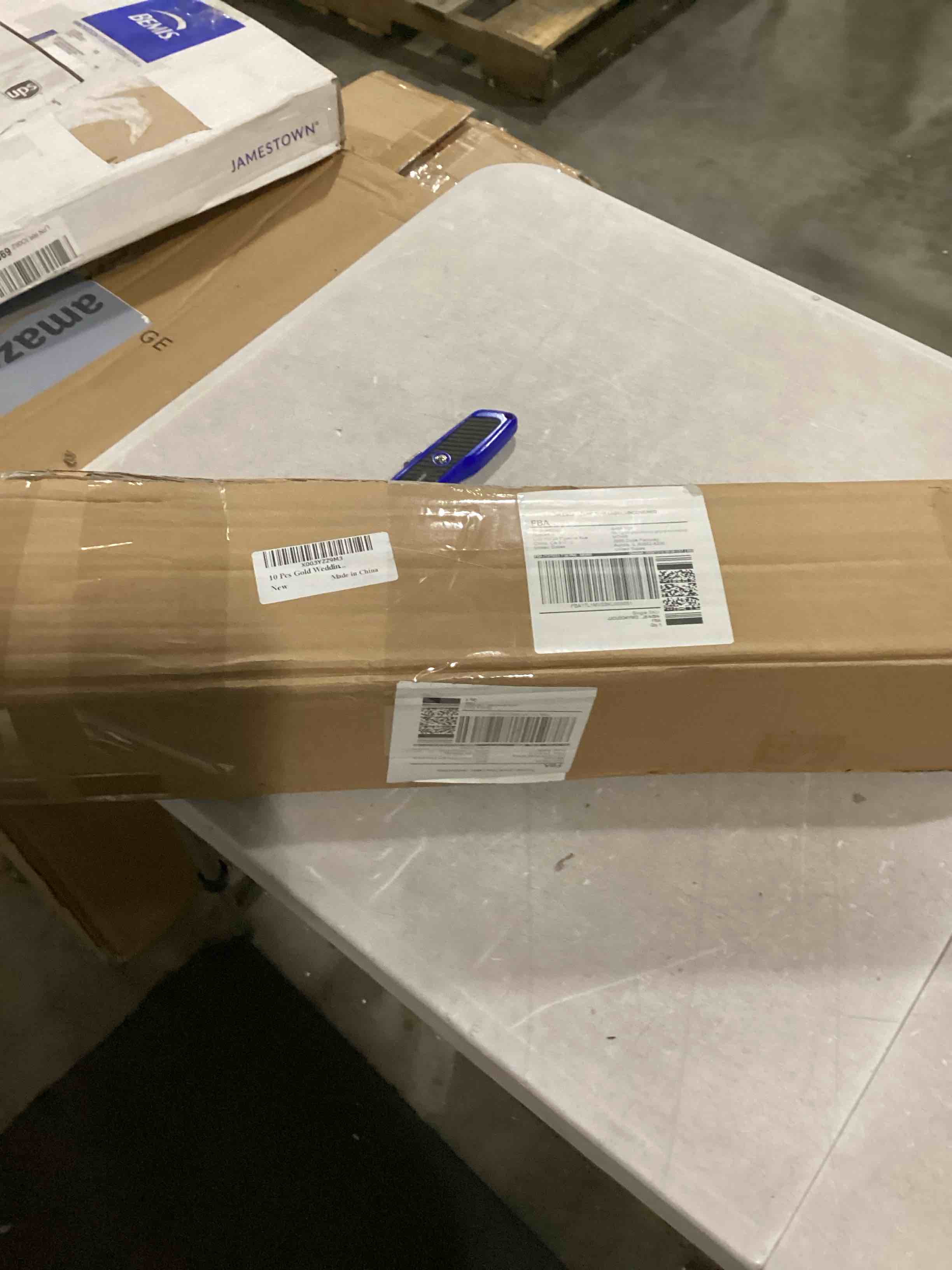 https://s3.amazonaws.com/lotting-images-prod/bidfta/BLU5763193_1715342845097.jpeg