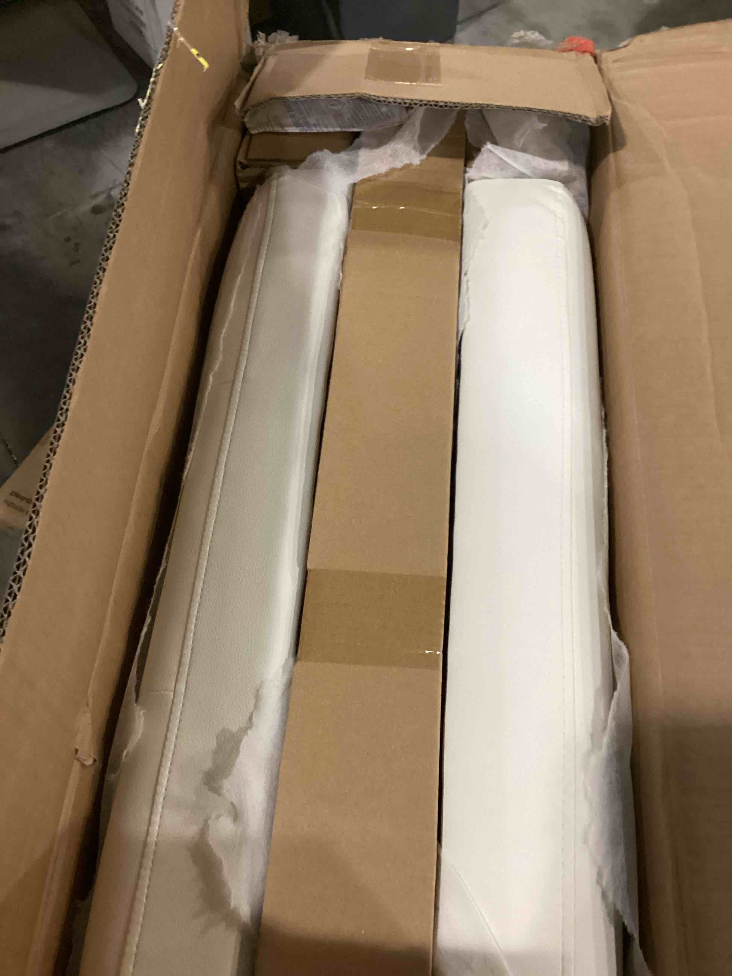 https://s3.amazonaws.com/lotting-images-prod/bidfta/BLU5763303_1715601614286.jpeg