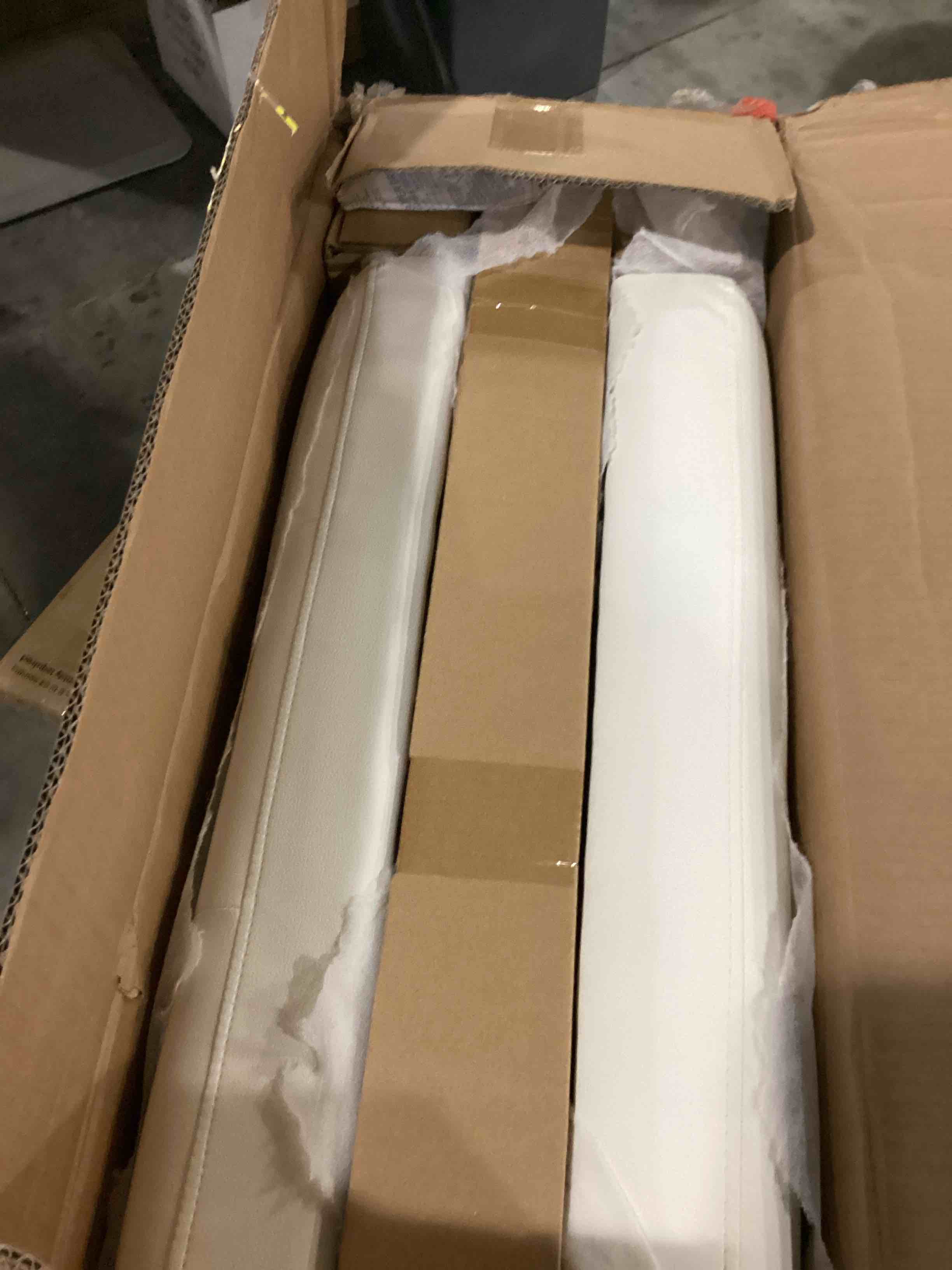 https://s3.amazonaws.com/lotting-images-prod/bidfta/BLU5763303_1715601617056.jpeg