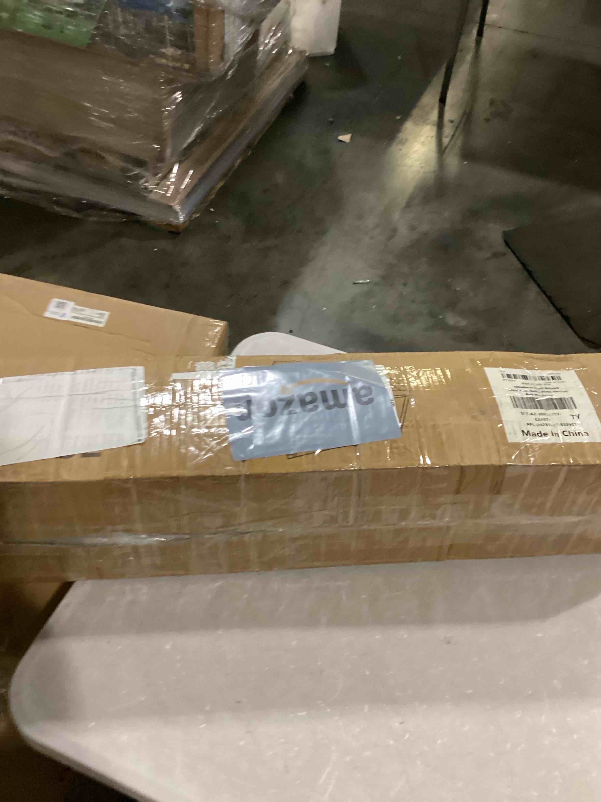 https://s3.amazonaws.com/lotting-images-prod/bidfta/BLU5763416_1715702312043.jpeg