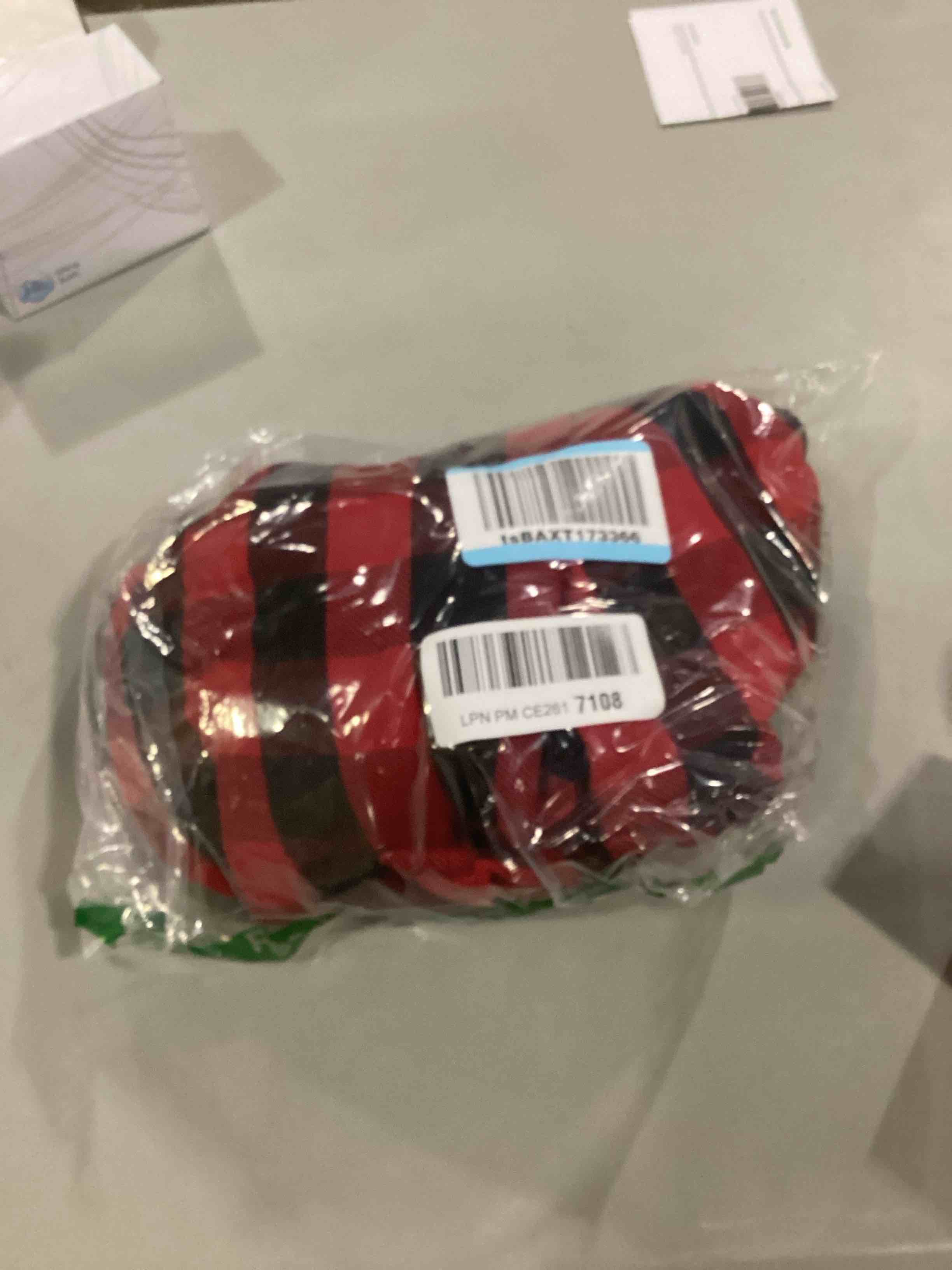 https://s3.amazonaws.com/lotting-images-prod/bidfta/BLU5763550_1713547089567.jpeg