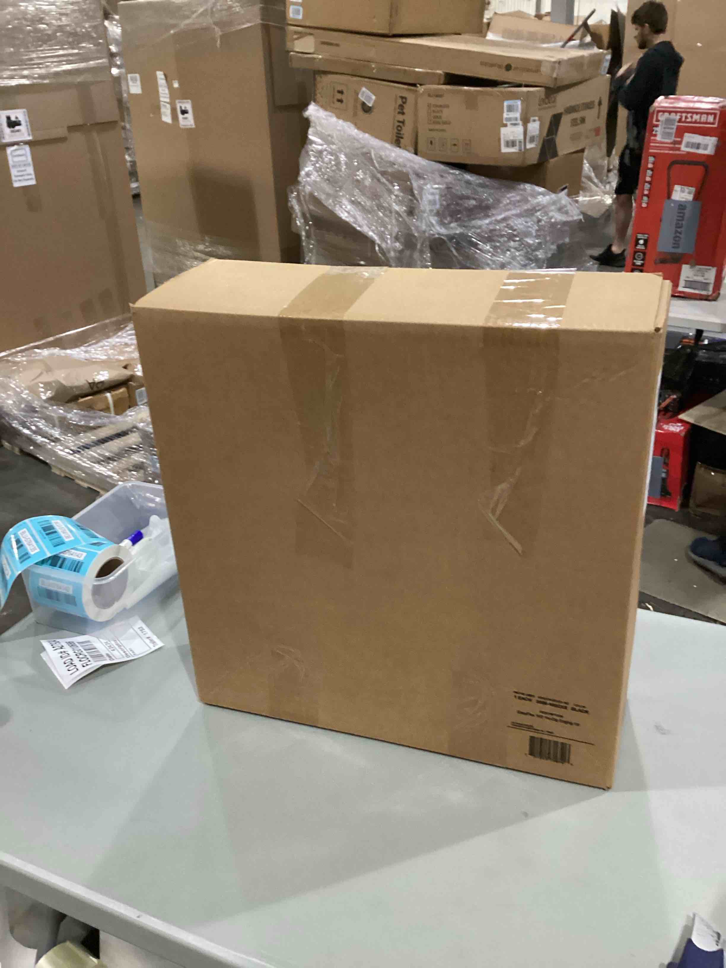 https://s3.amazonaws.com/lotting-images-prod/bidfta/BLU5764131_1714568319796.jpeg