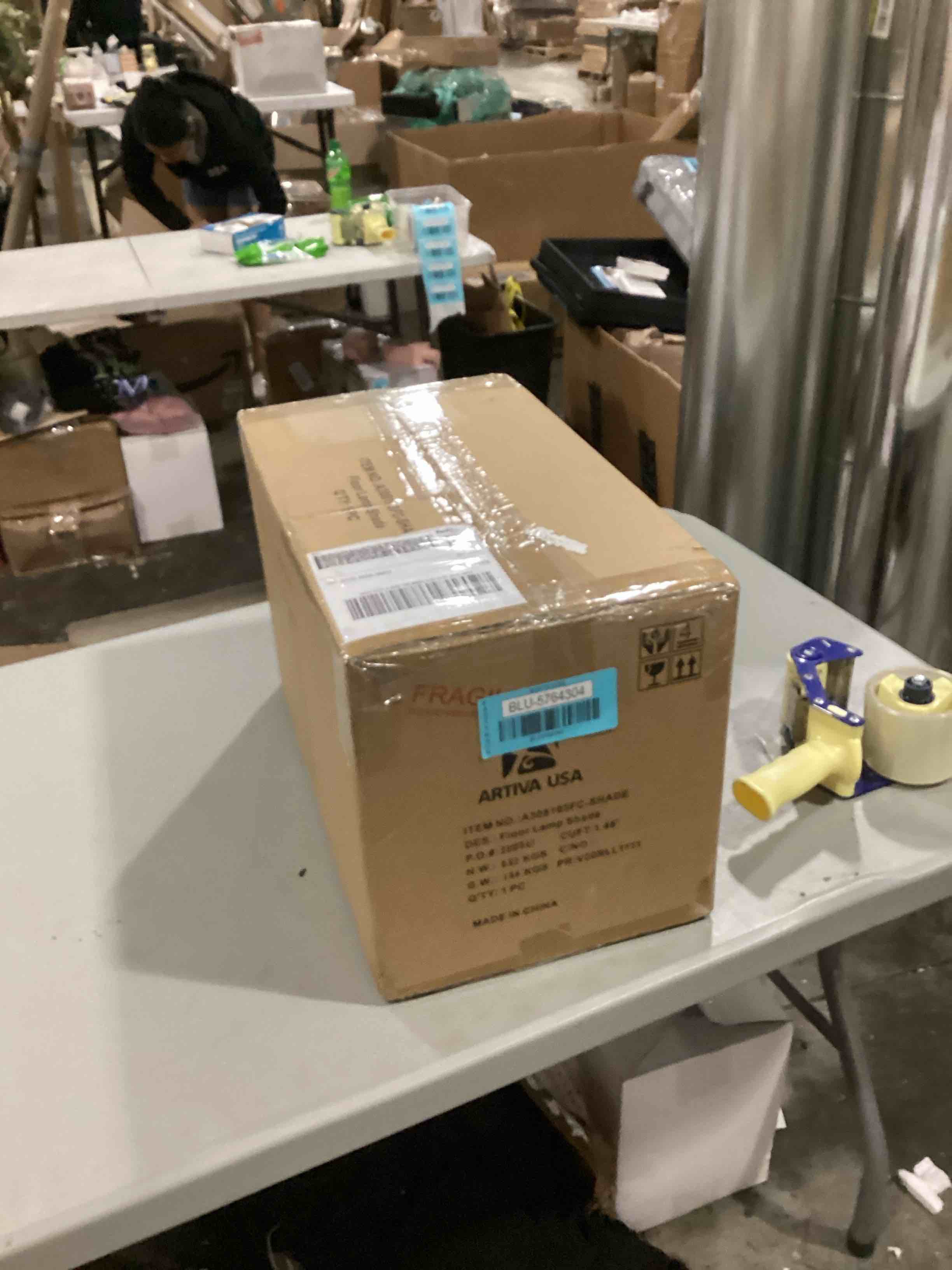 https://s3.amazonaws.com/lotting-images-prod/bidfta/BLU5764304_1714742701761.jpeg