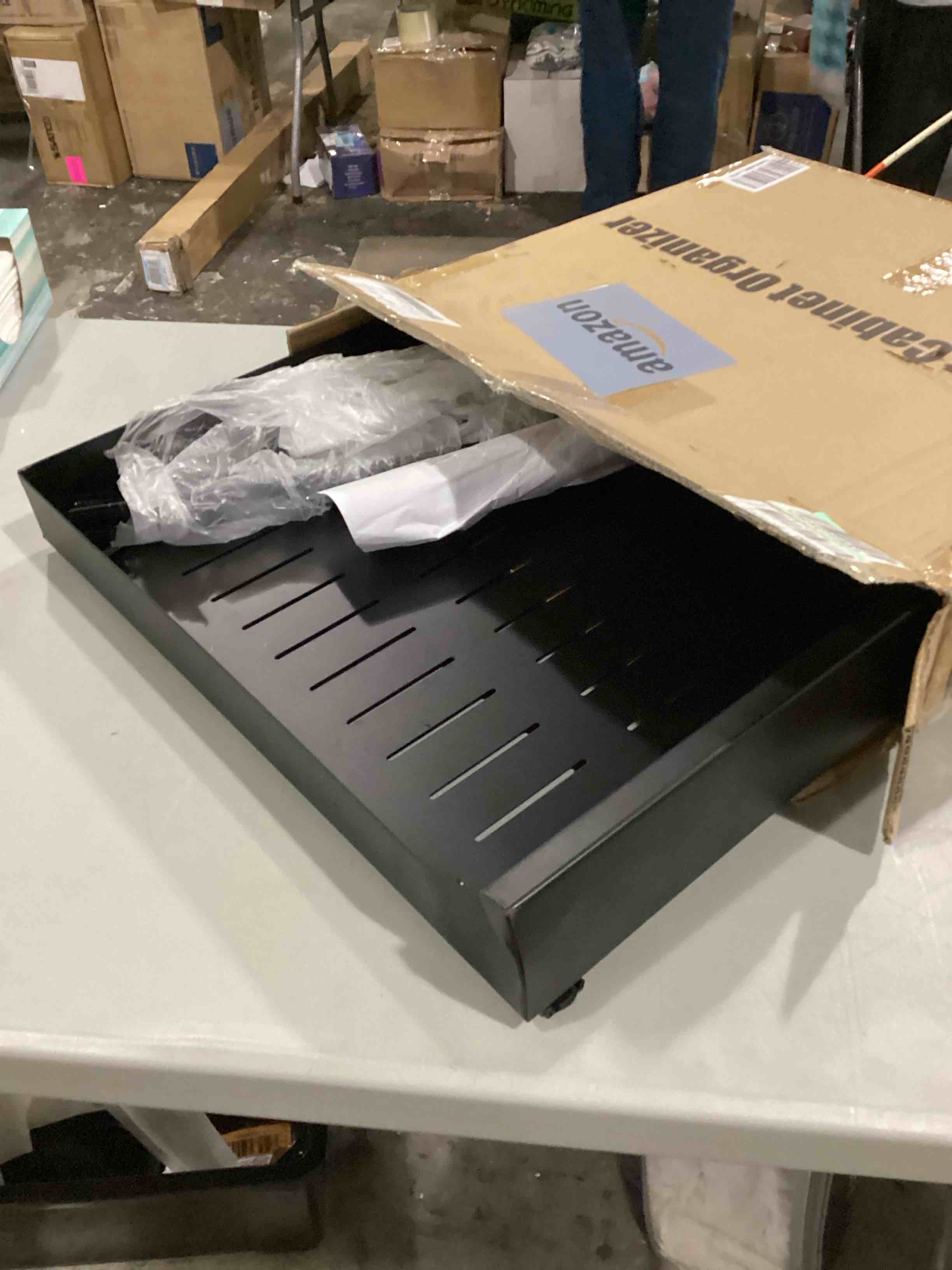 https://s3.amazonaws.com/lotting-images-prod/bidfta/BLU5764581_1715167158145.jpeg