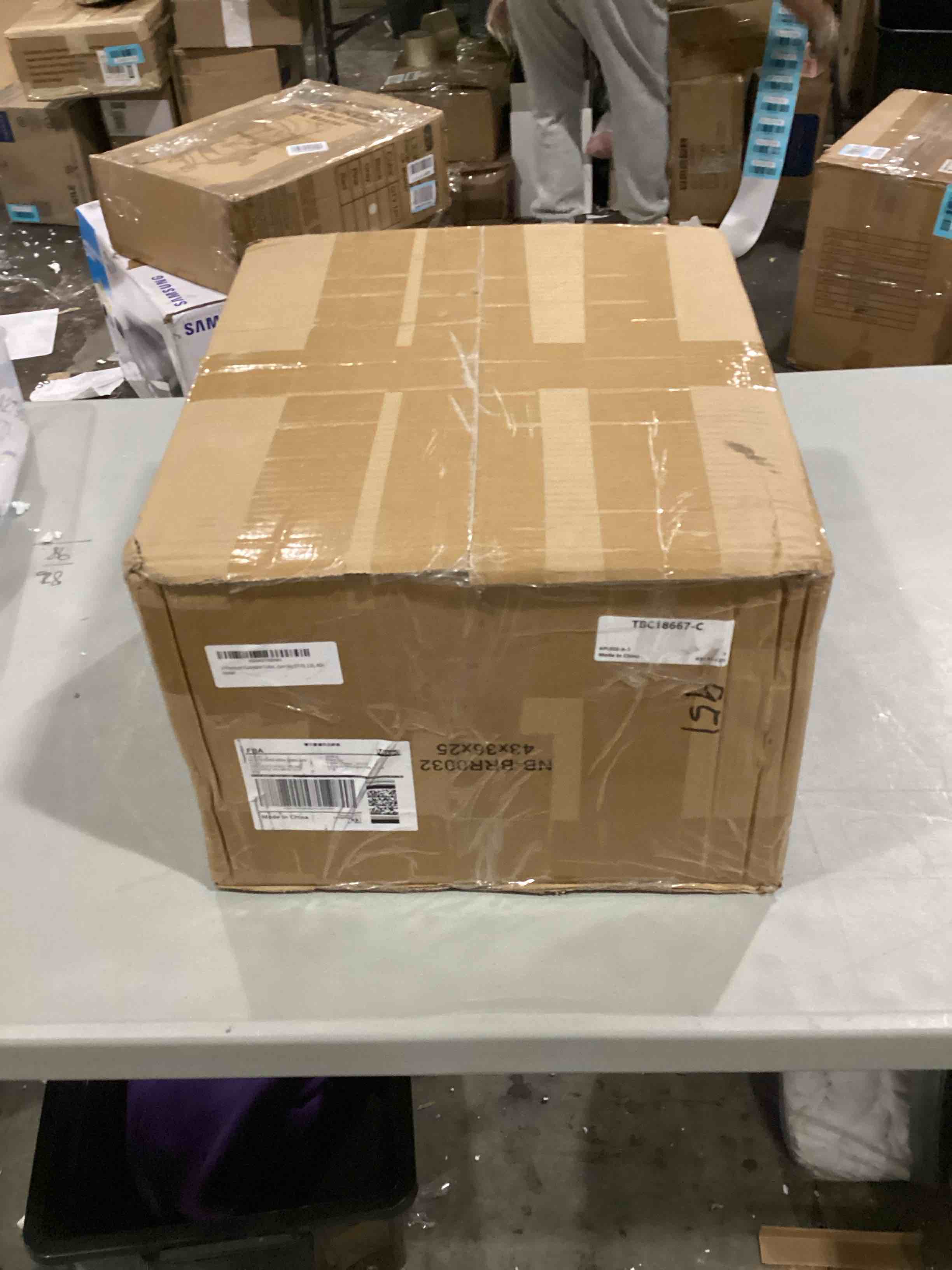 https://s3.amazonaws.com/lotting-images-prod/bidfta/BLU5764736_1715280679106.jpeg