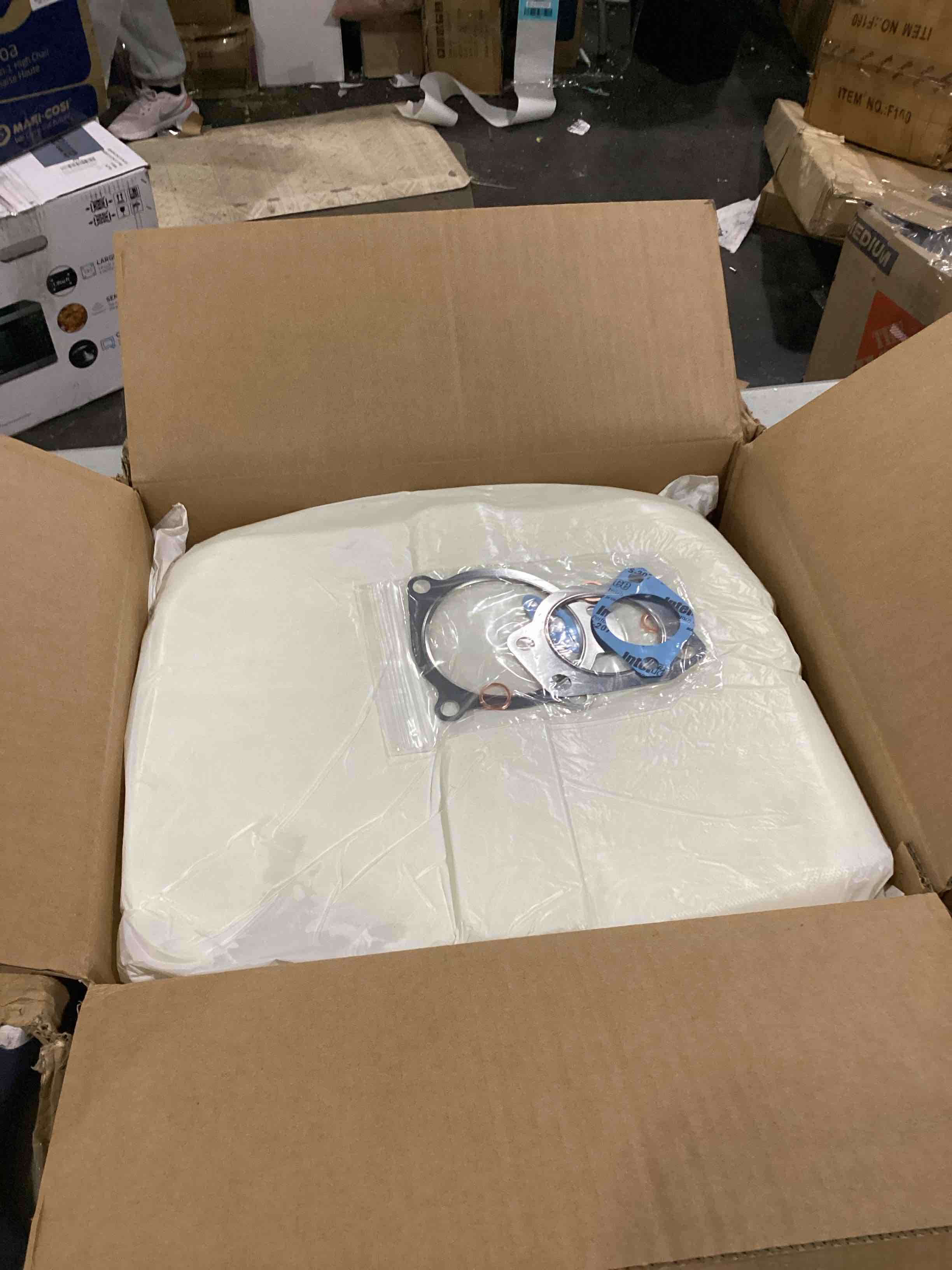 https://s3.amazonaws.com/lotting-images-prod/bidfta/BLU5764736_1715280724902.jpeg