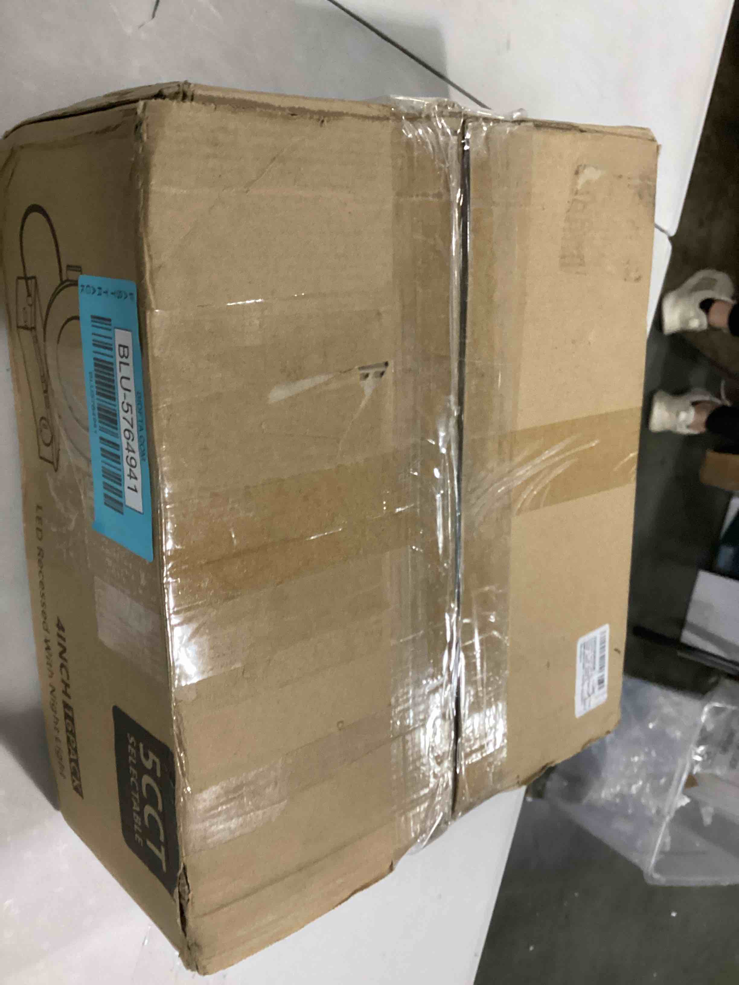 https://s3.amazonaws.com/lotting-images-prod/bidfta/BLU5764941_1709914483723.jpeg