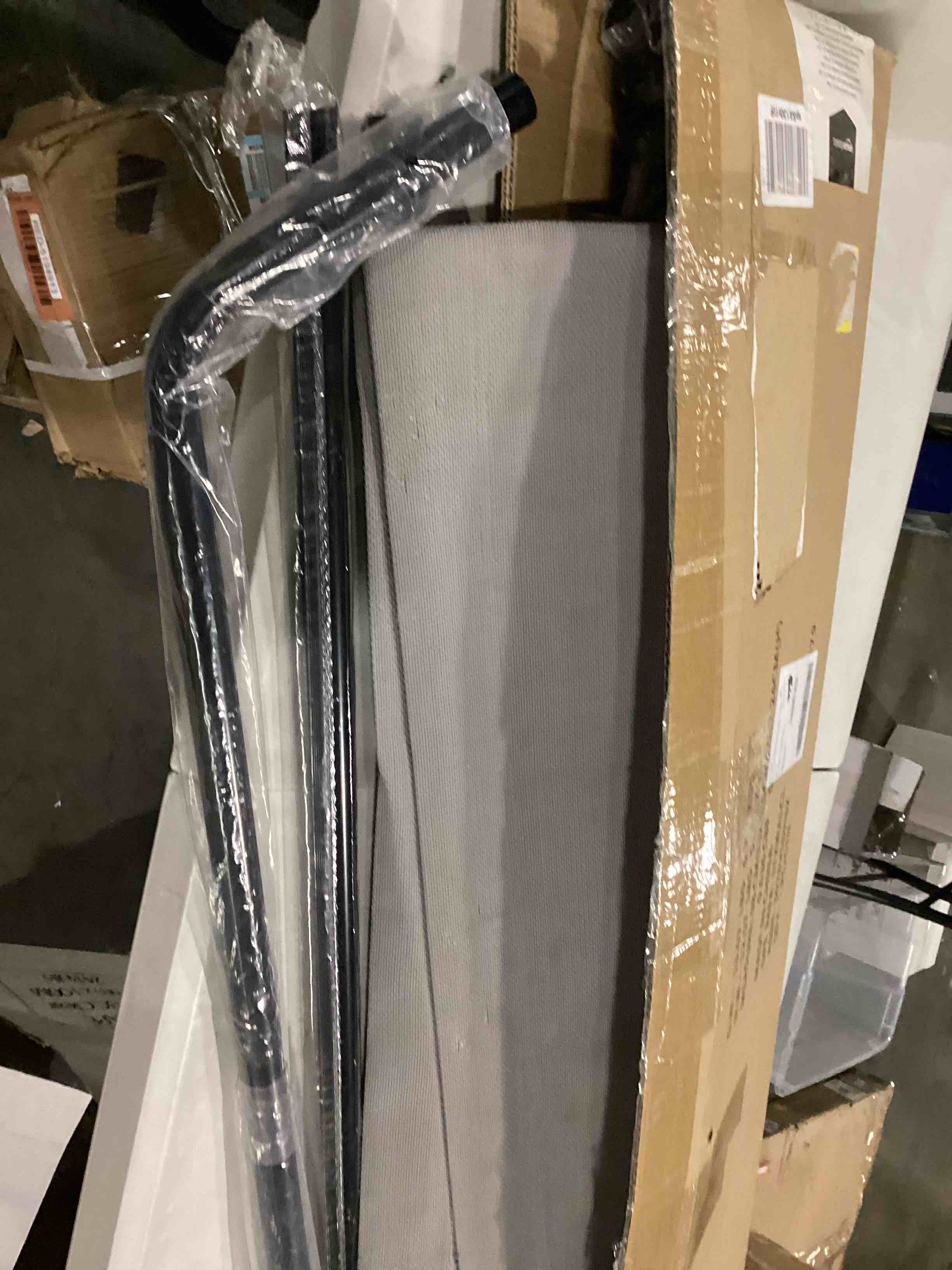 https://s3.amazonaws.com/lotting-images-prod/bidfta/BLU5764958_1709925575831.jpeg