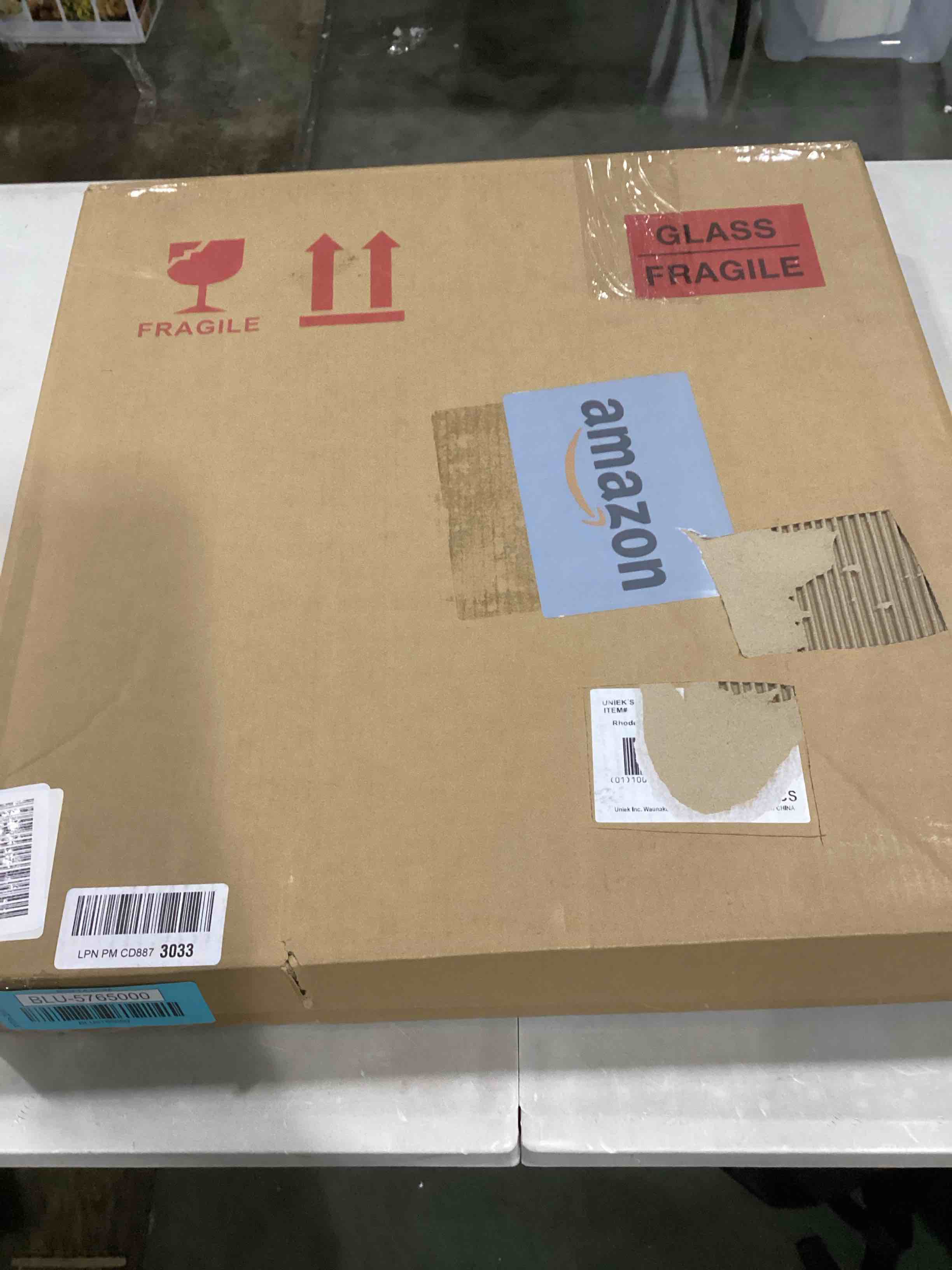 https://s3.amazonaws.com/lotting-images-prod/bidfta/BLU5765000_1710000238285.jpeg