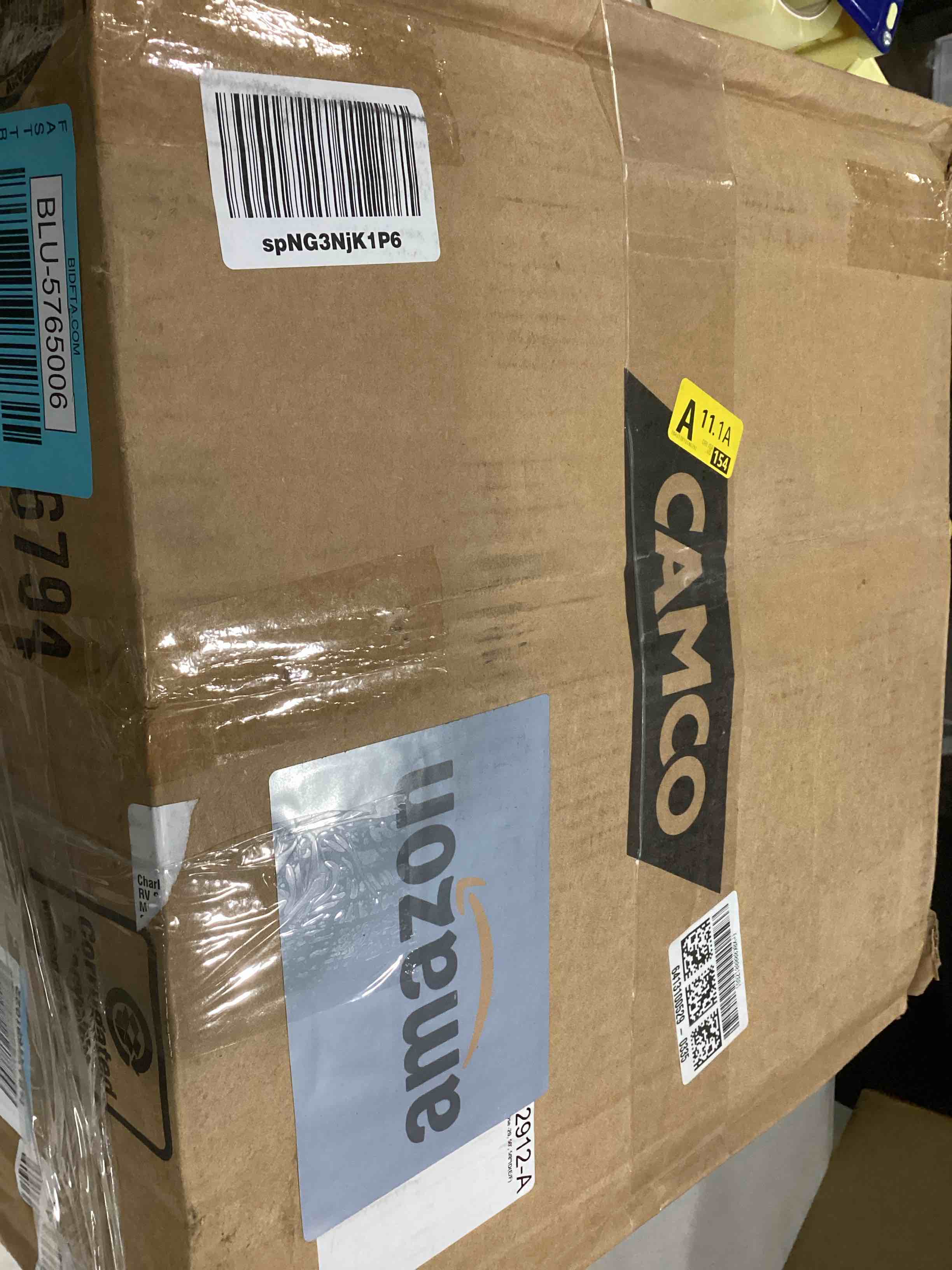https://s3.amazonaws.com/lotting-images-prod/bidfta/BLU5765006_1710001914617.jpeg