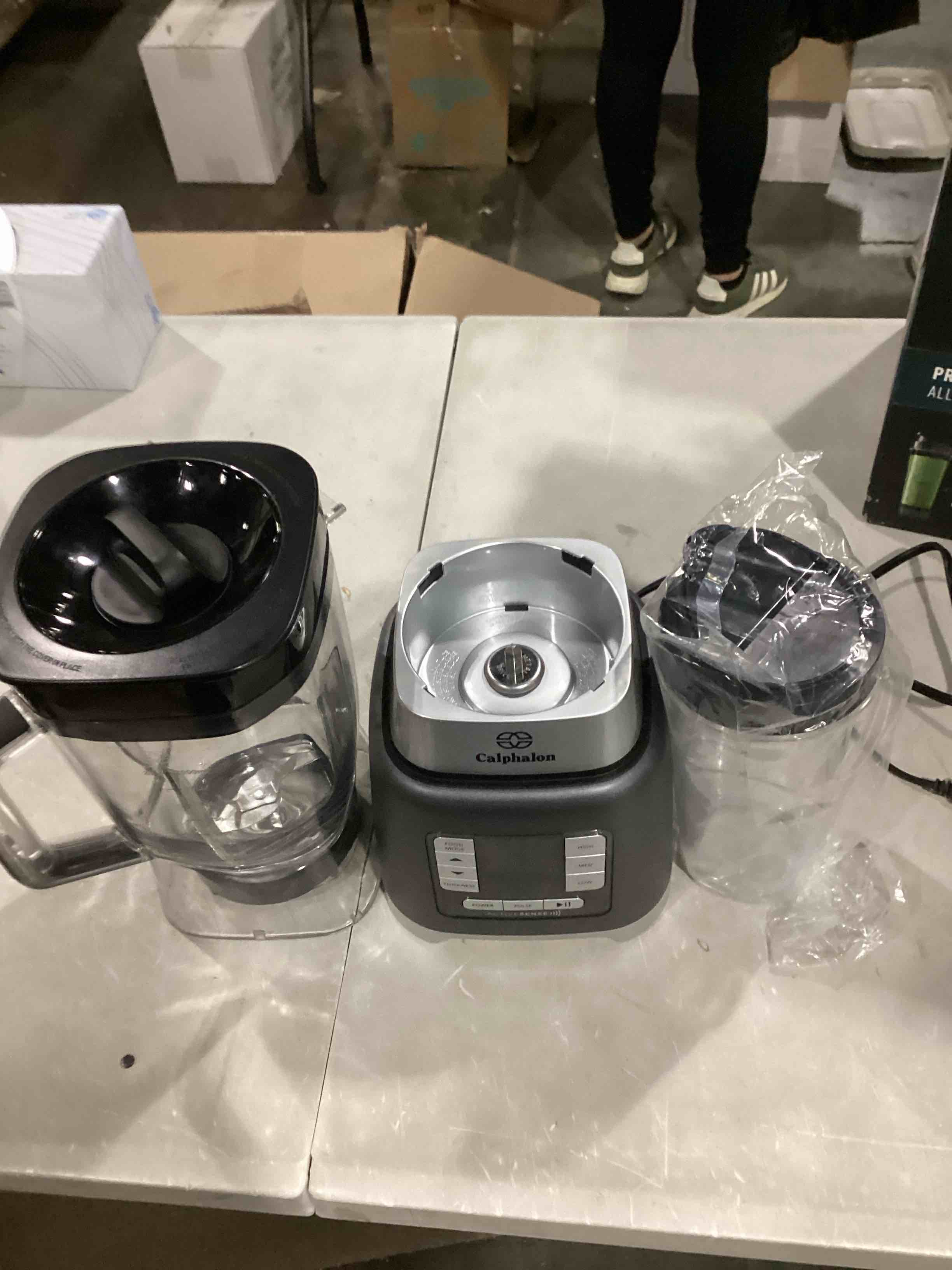 https://s3.amazonaws.com/lotting-images-prod/bidfta/BLU5766113_1712234658139.jpeg