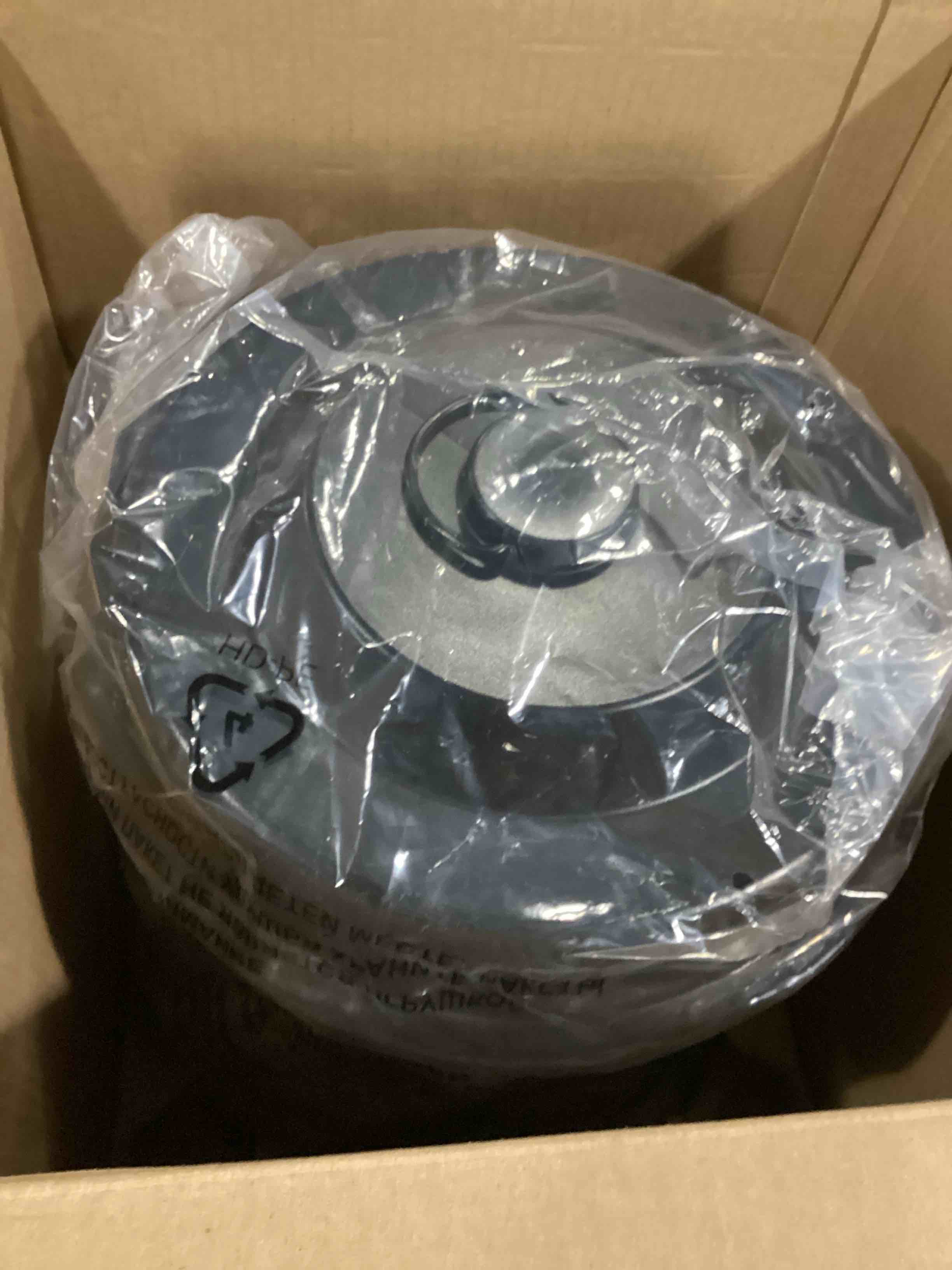 https://s3.amazonaws.com/lotting-images-prod/bidfta/BLU5766794_1713963528863.jpeg