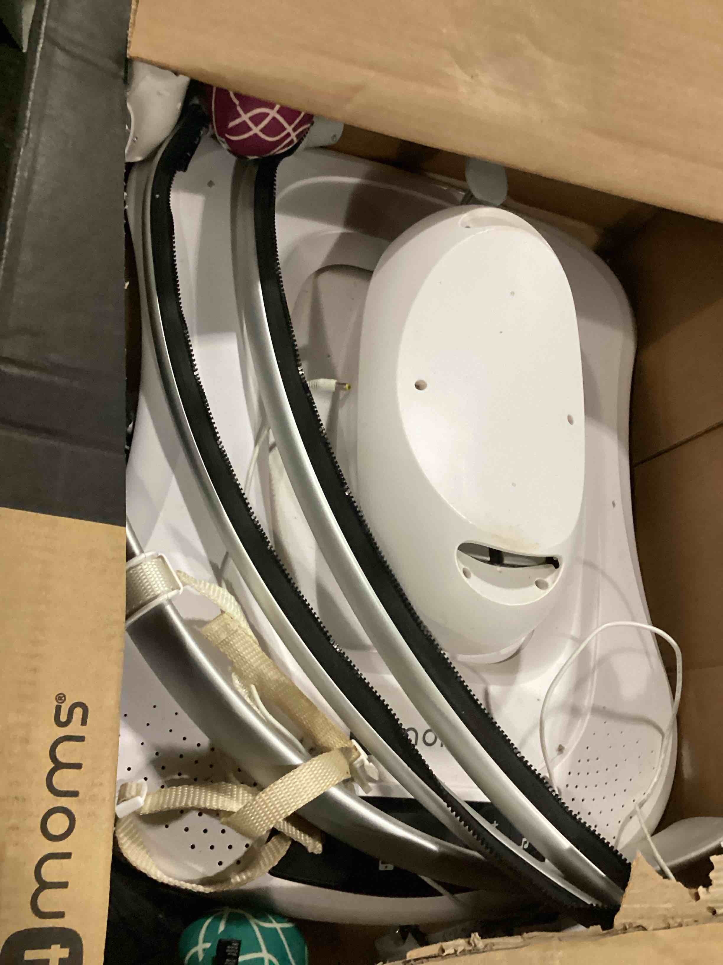 https://s3.amazonaws.com/lotting-images-prod/bidfta/BLU5767434_1714586143394.jpeg