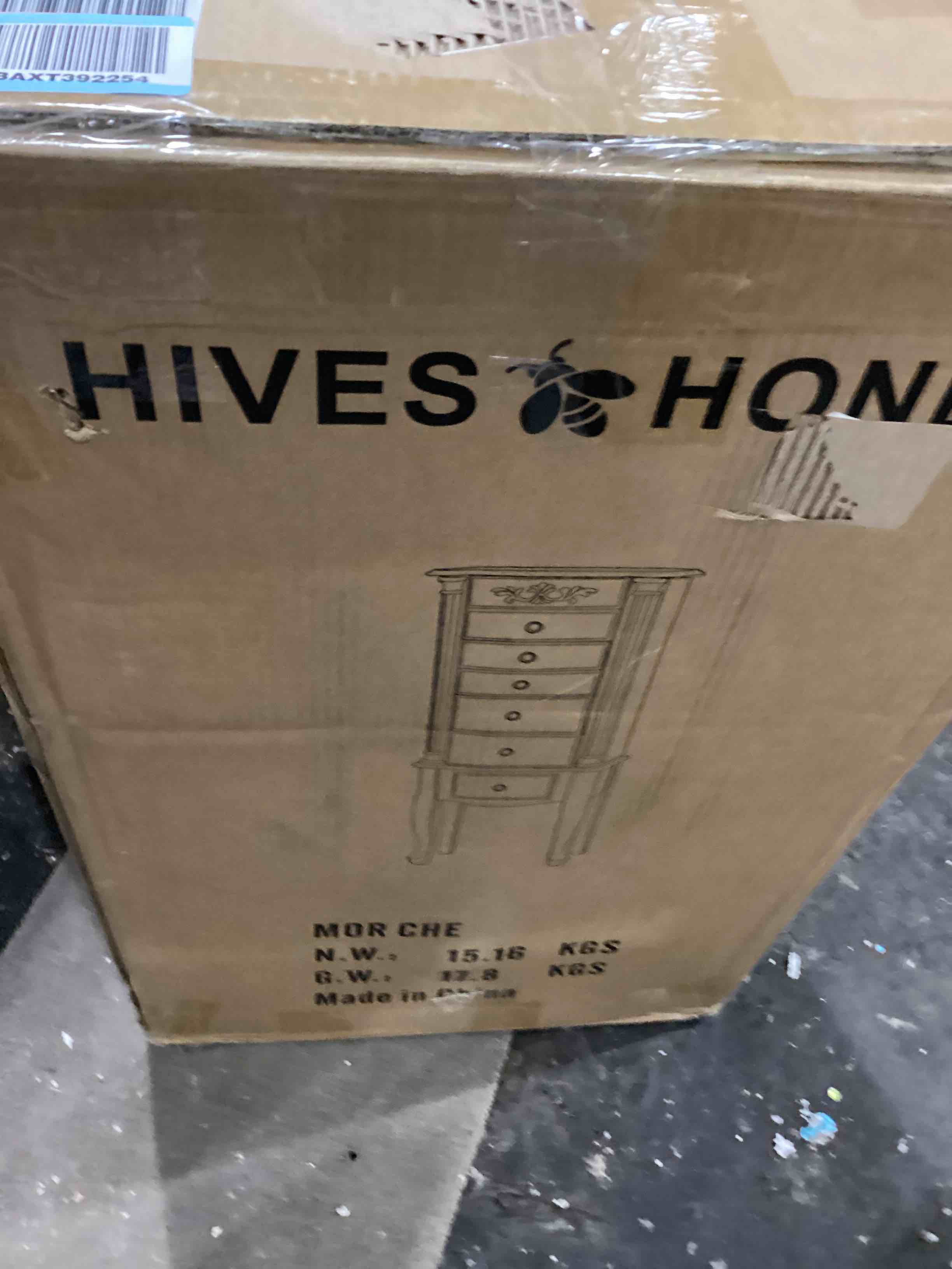 https://s3.amazonaws.com/lotting-images-prod/bidfta/BLU5767532_1715001705764.jpeg