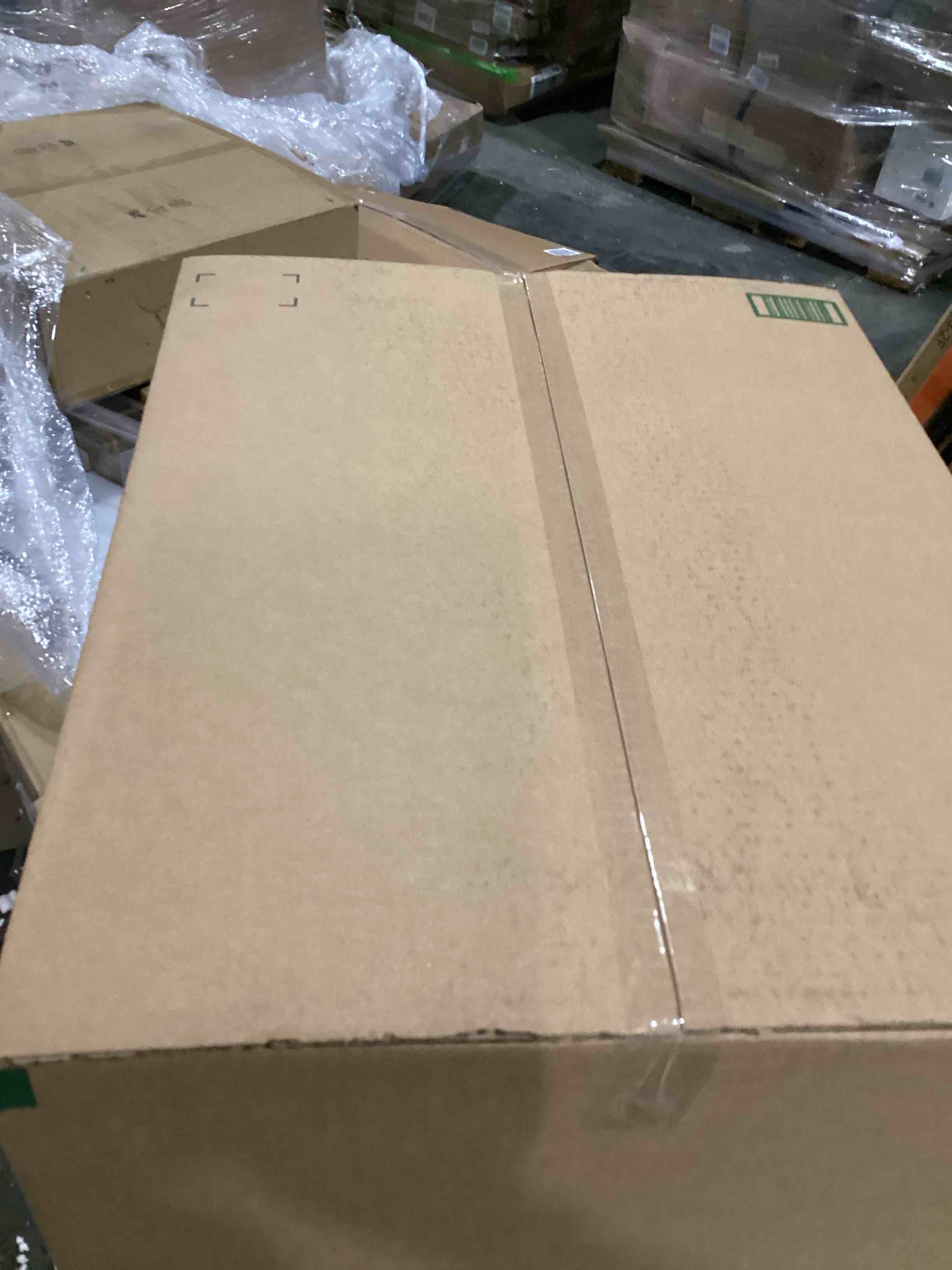 https://s3.amazonaws.com/lotting-images-prod/bidfta/BLU5767817_1715255714389.jpeg
