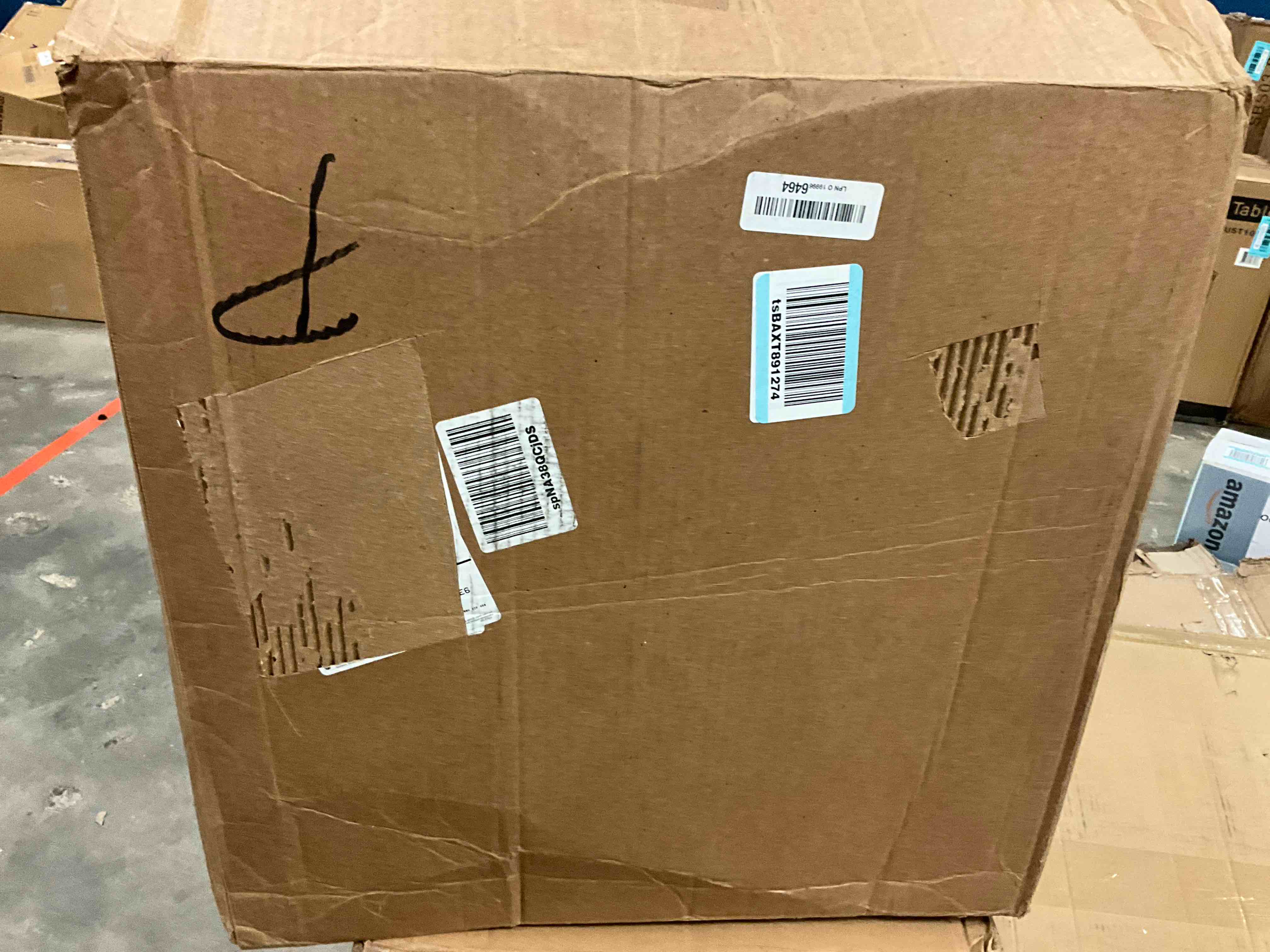 https://s3.amazonaws.com/lotting-images-prod/bidfta/BLU5769098_1724102564708.jpeg