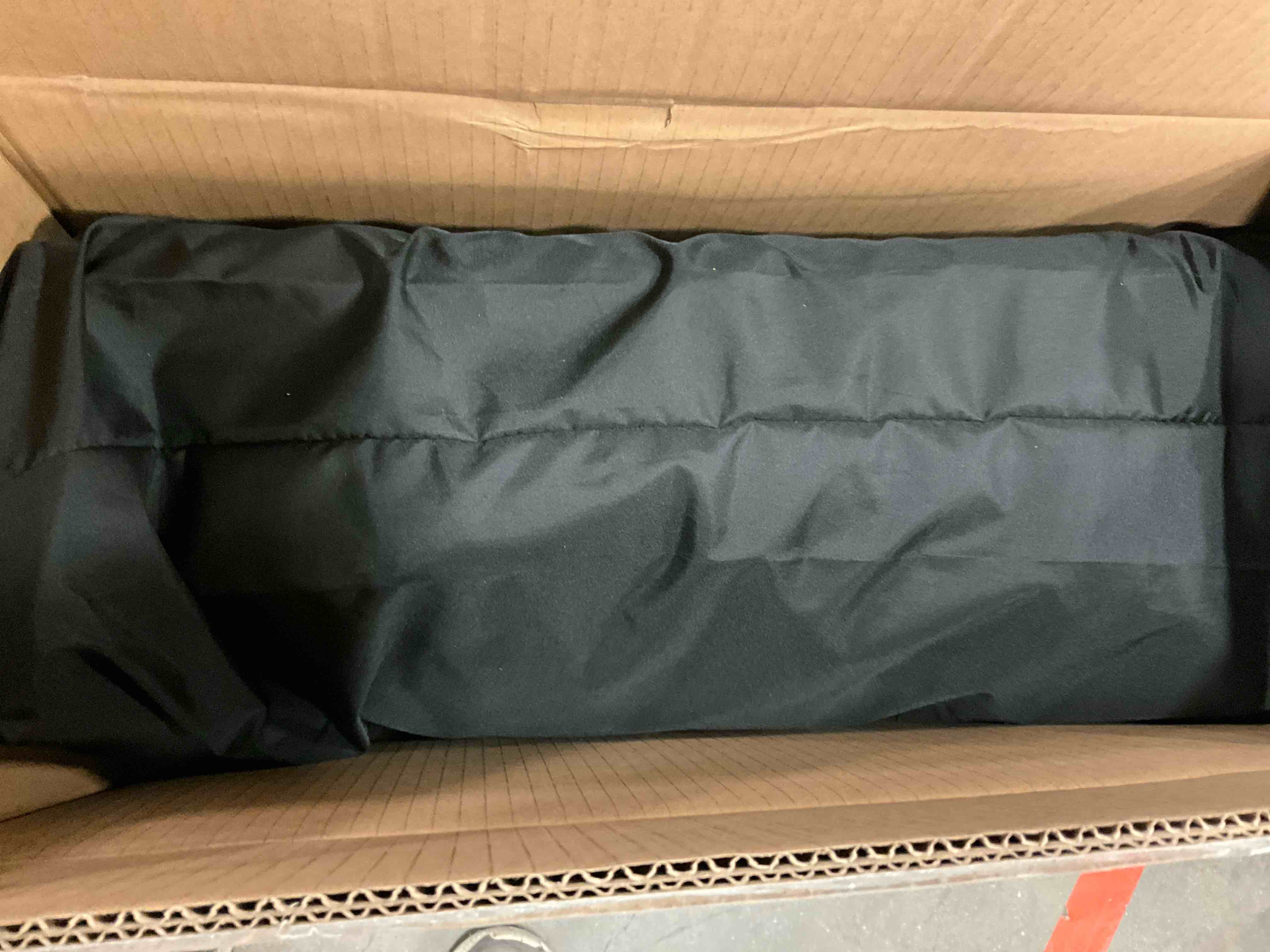 https://s3.amazonaws.com/lotting-images-prod/bidfta/BLU5769105_1724103524057.jpeg