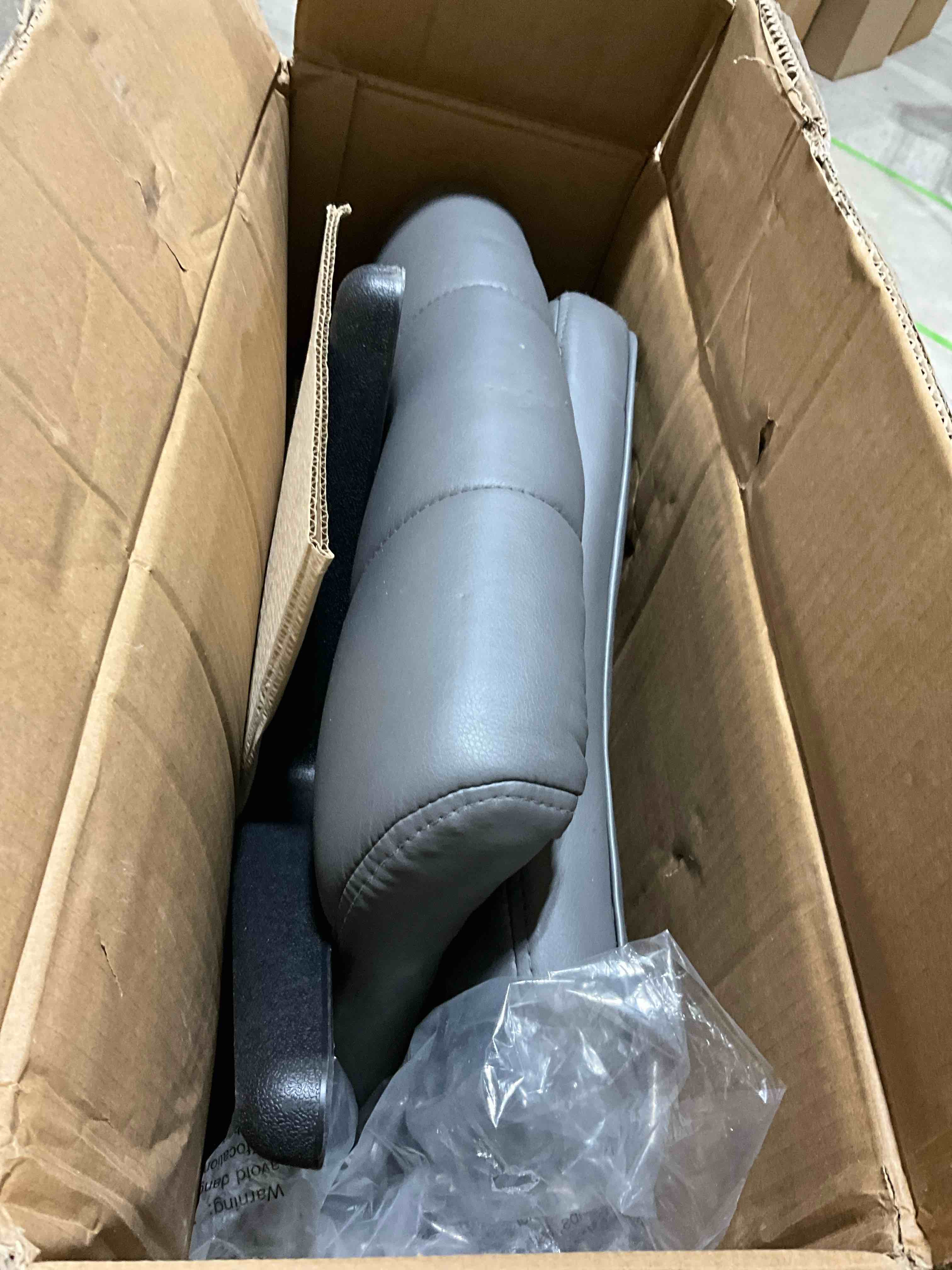 https://s3.amazonaws.com/lotting-images-prod/bidfta/BLU5771909_1720463303301.jpeg