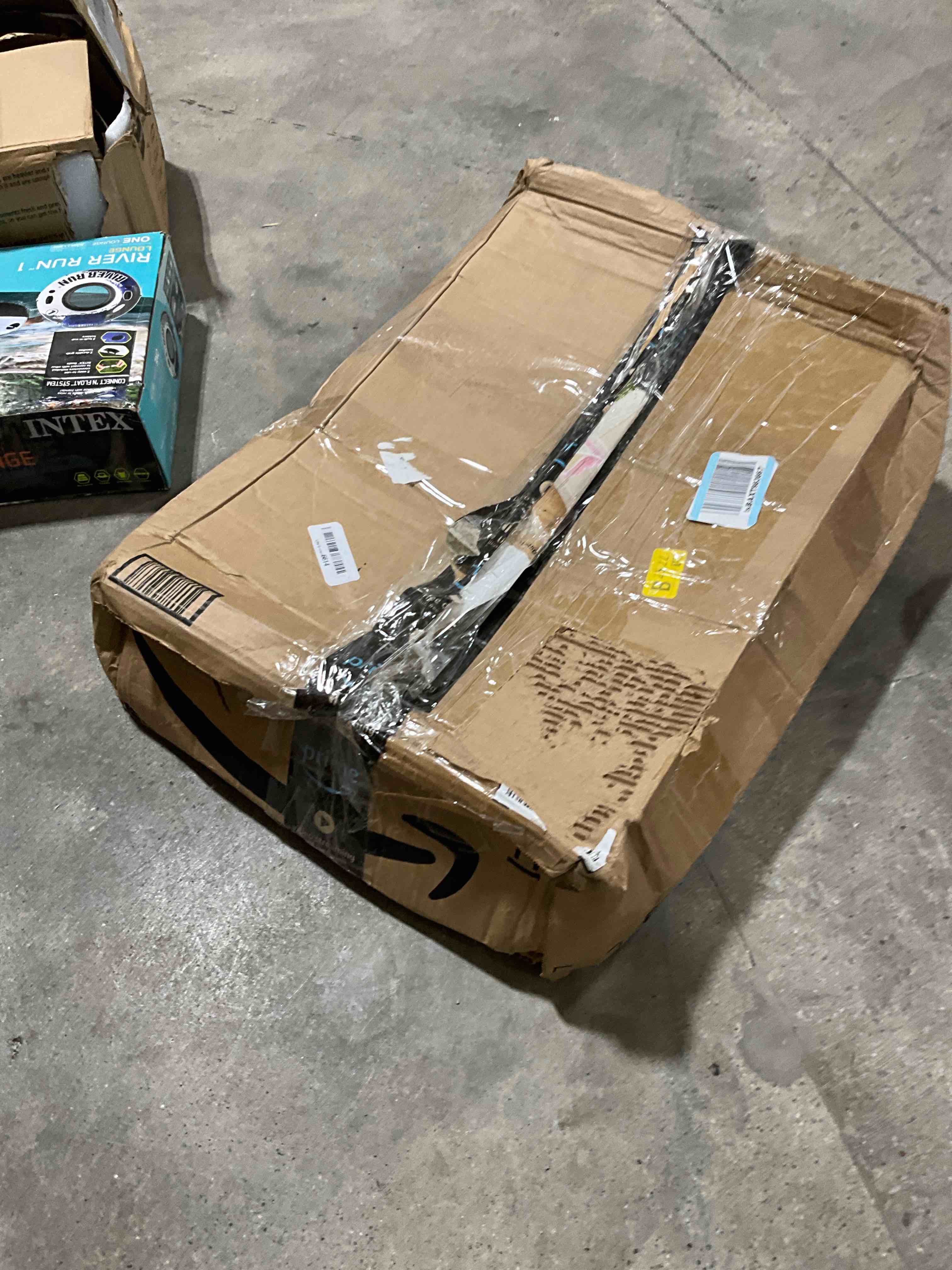 https://s3.amazonaws.com/lotting-images-prod/bidfta/BLU5771929_1720468351233.jpeg