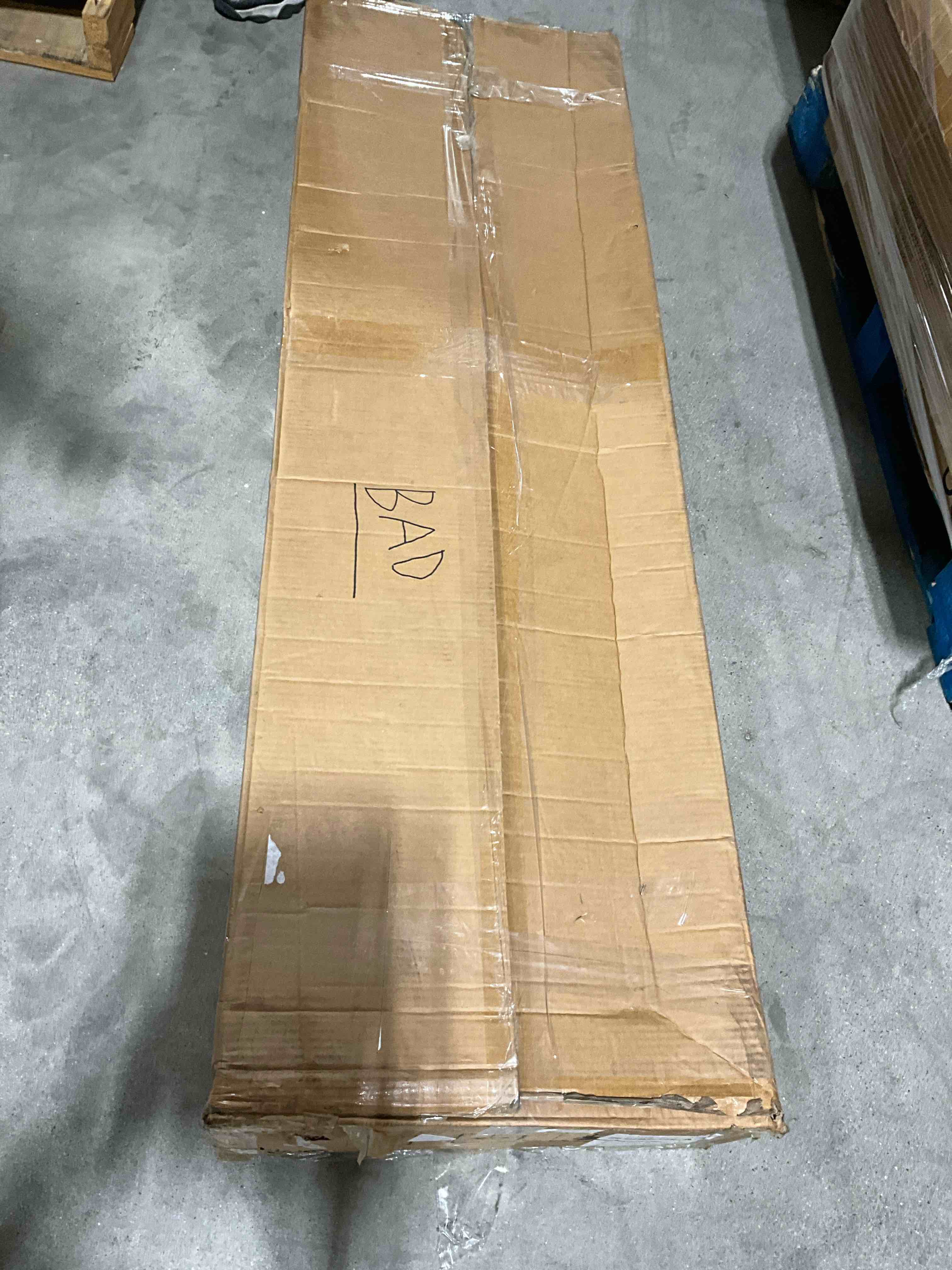 https://s3.amazonaws.com/lotting-images-prod/bidfta/BLU5775339_1723744127735.jpeg