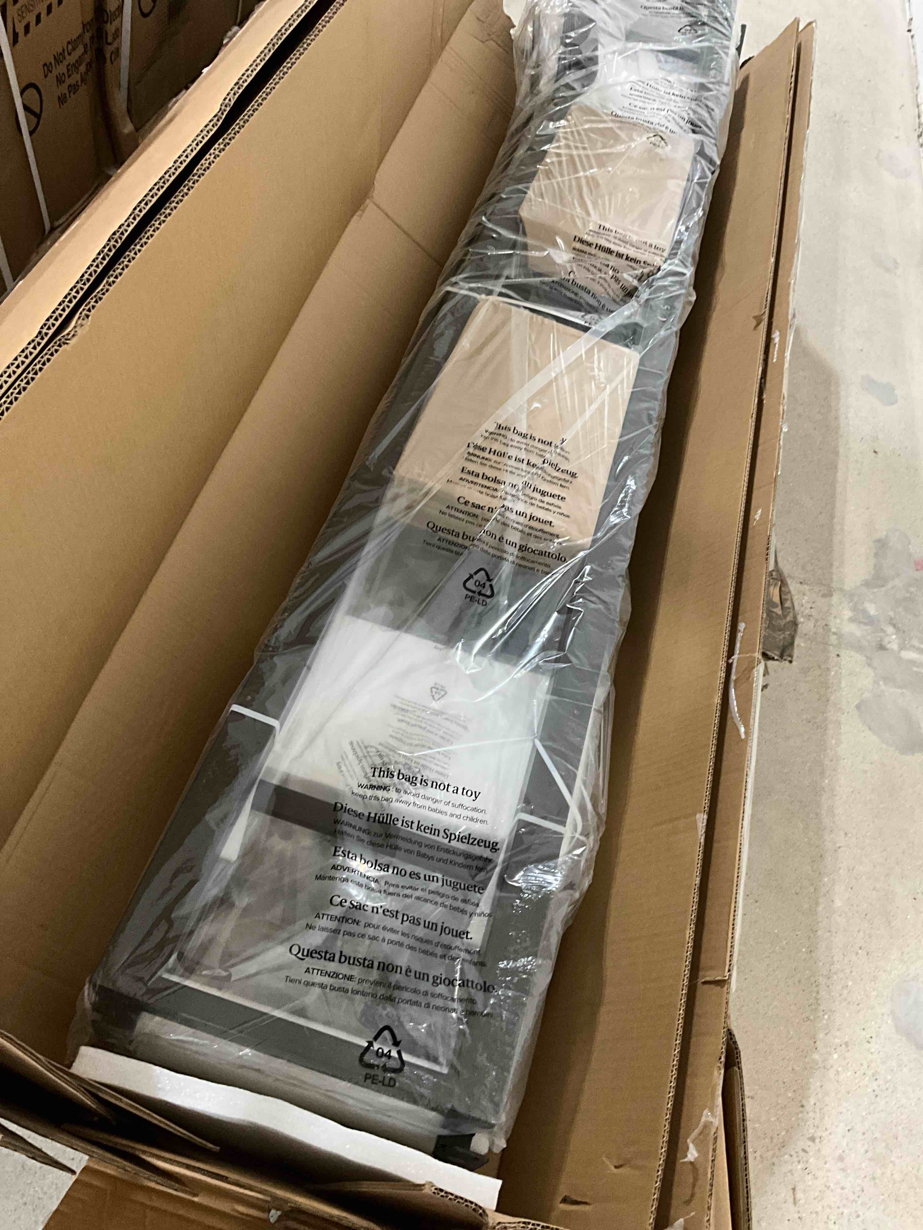 https://s3.amazonaws.com/lotting-images-prod/bidfta/BLU5776968_1718121470511.jpeg