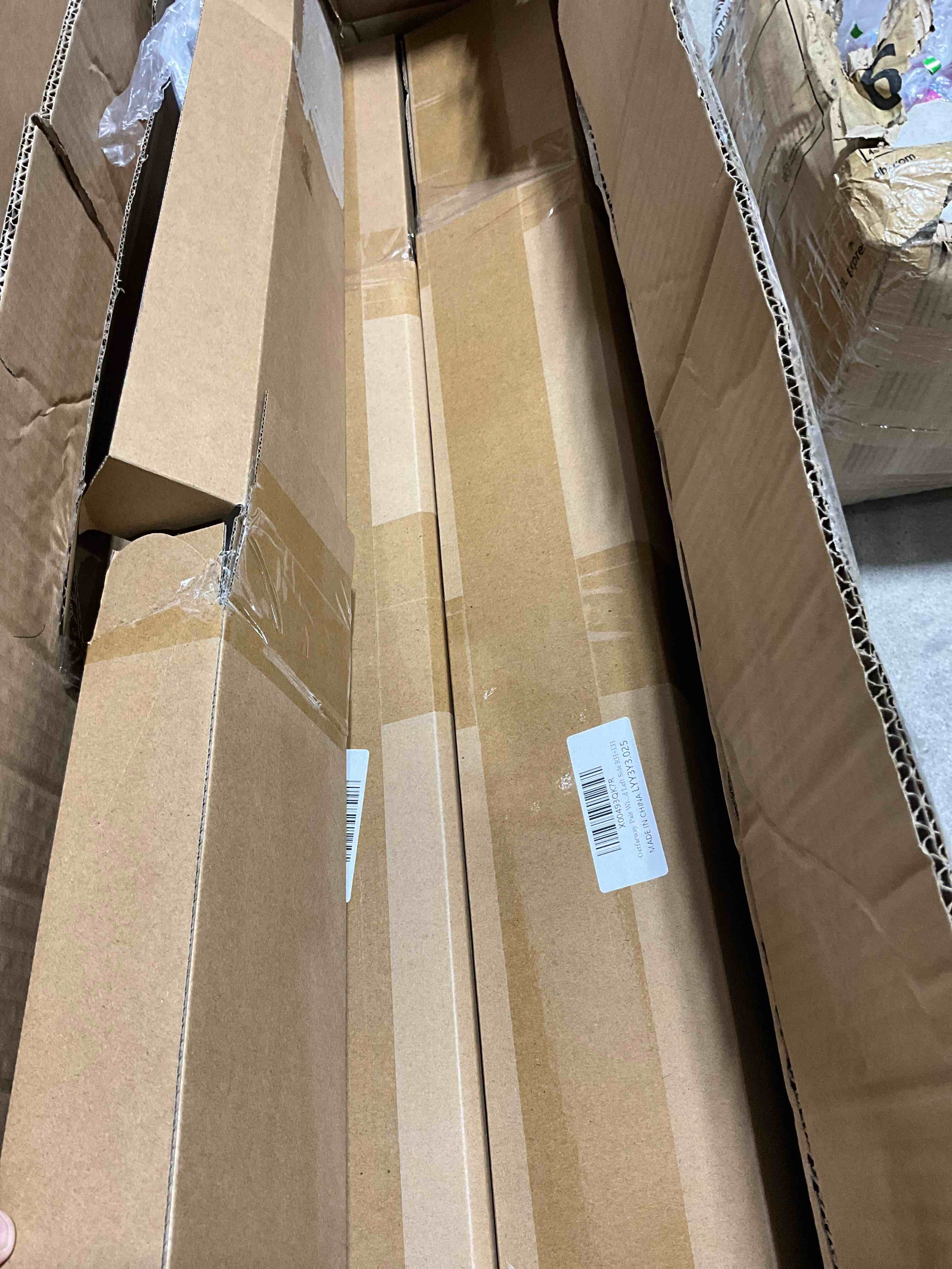 https://s3.amazonaws.com/lotting-images-prod/bidfta/BLU5778139_1720620250836.jpeg