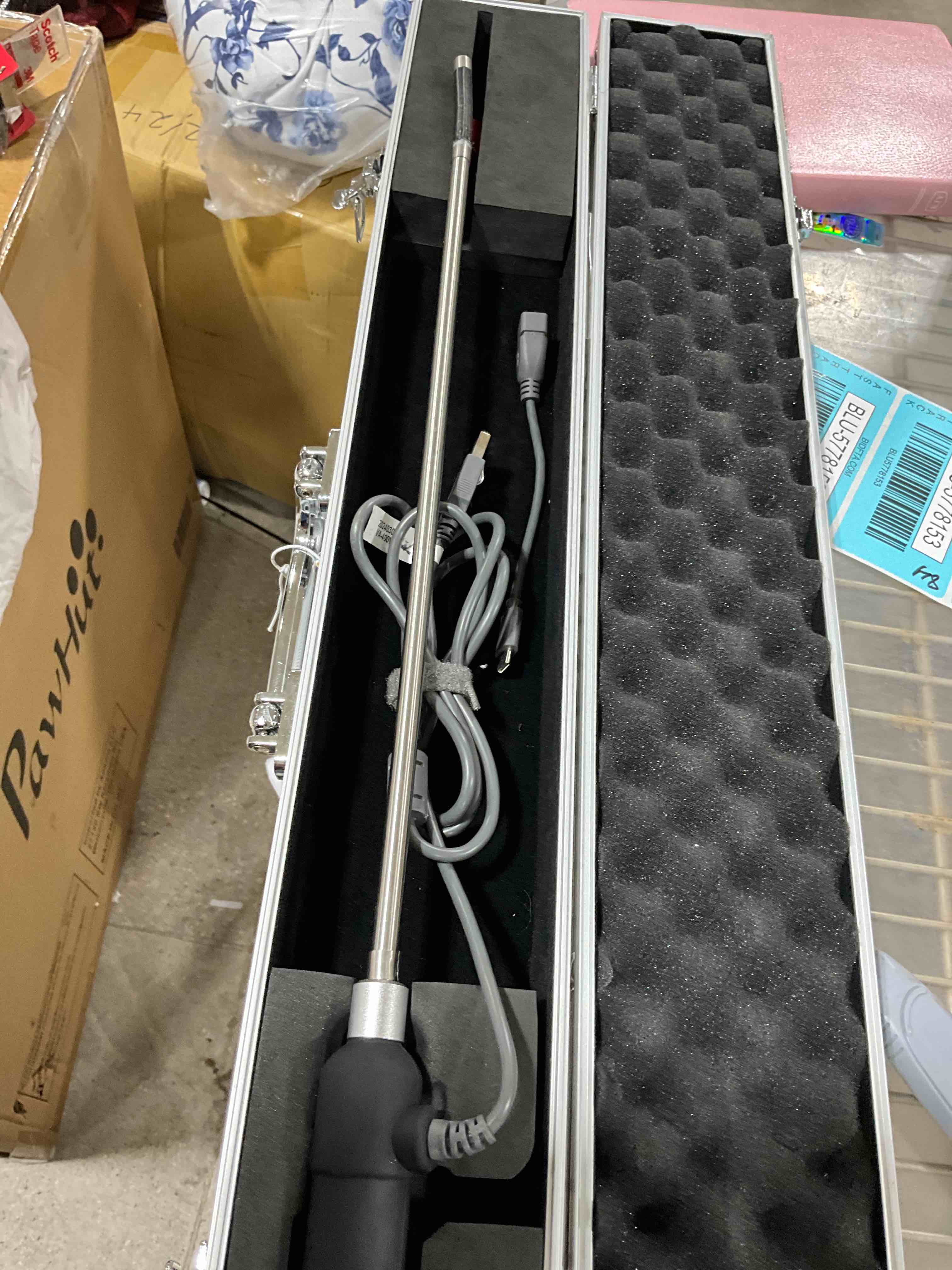 https://s3.amazonaws.com/lotting-images-prod/bidfta/BLU5778151_1720629222677.jpeg
