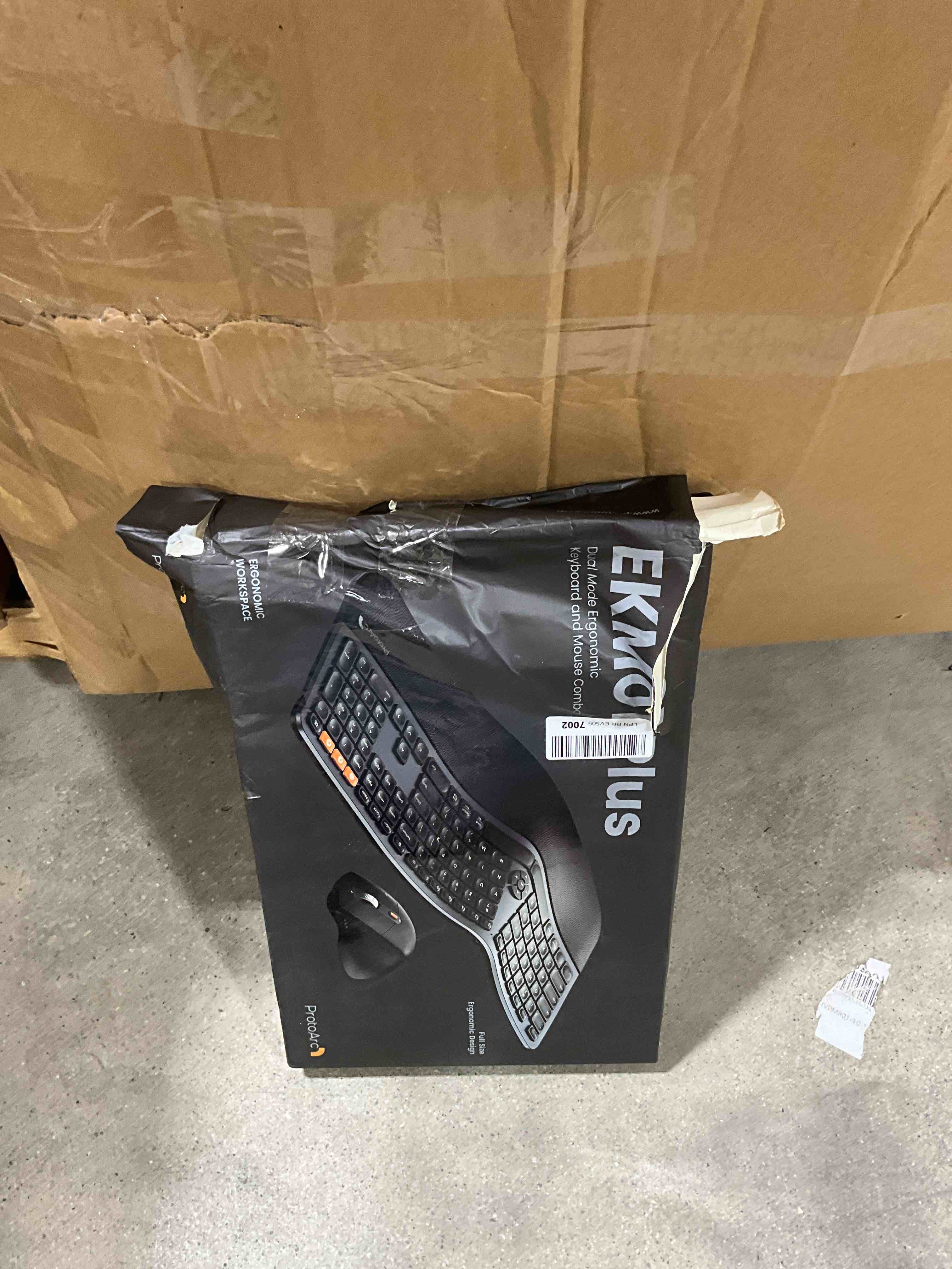 https://s3.amazonaws.com/lotting-images-prod/bidfta/BLU5779089_1721846562707.jpeg