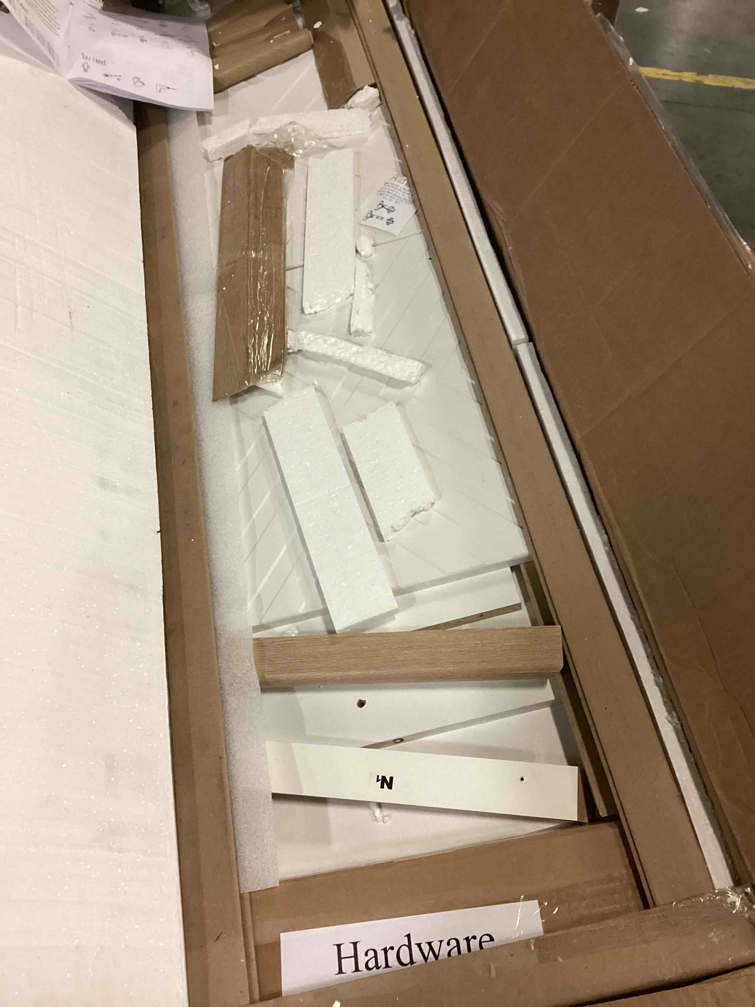 https://s3.amazonaws.com/lotting-images-prod/bidfta/BLU5779983_1708447564204.jpeg