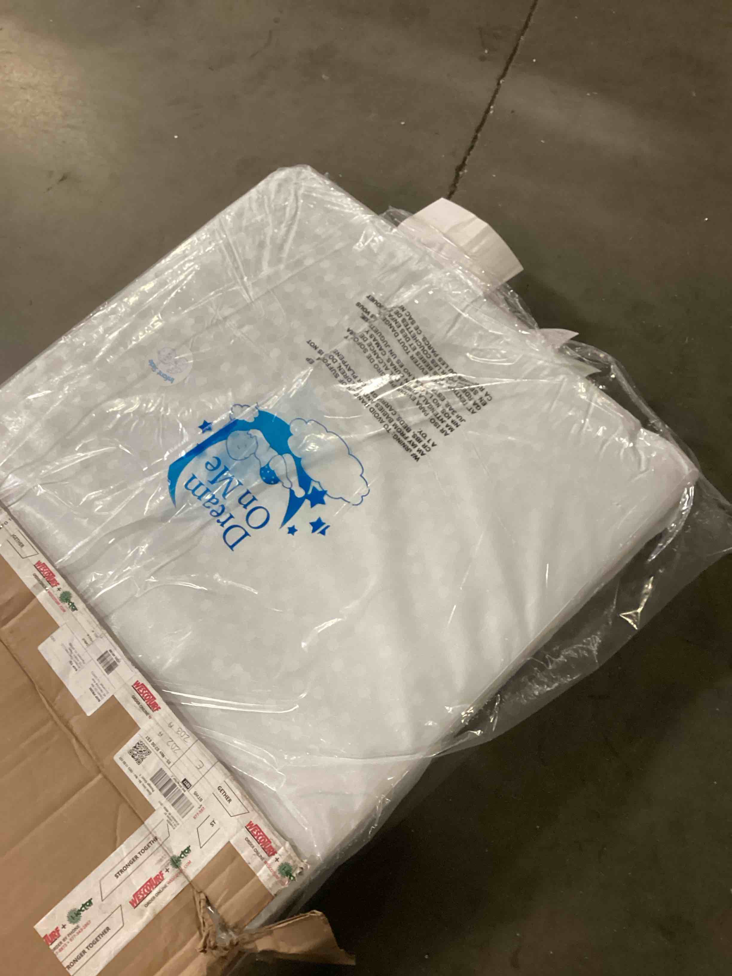 https://s3.amazonaws.com/lotting-images-prod/bidfta/BLU5780123_1708625240569.jpeg