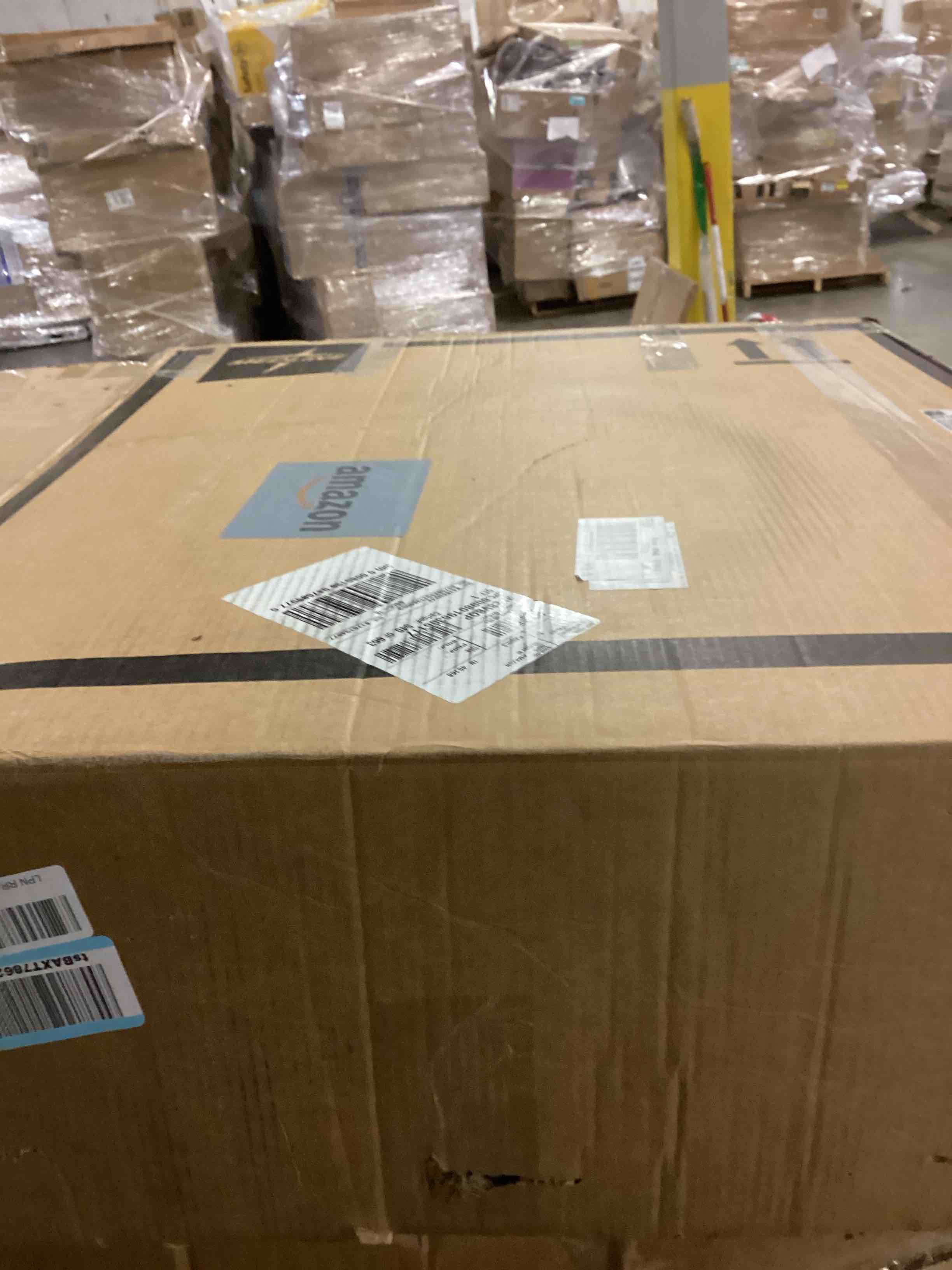 https://s3.amazonaws.com/lotting-images-prod/bidfta/BLU5780210_1708699789503.jpeg