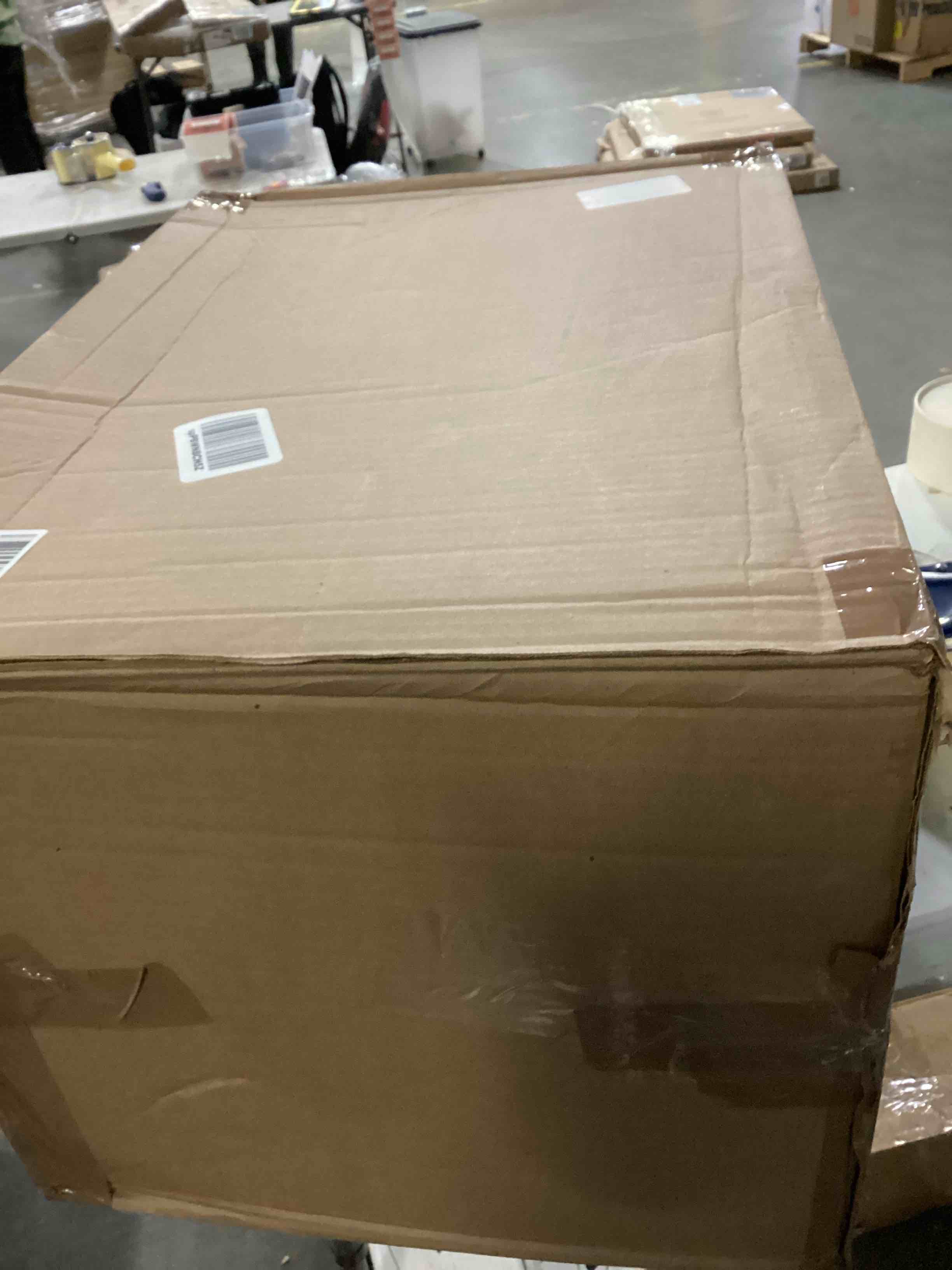 https://s3.amazonaws.com/lotting-images-prod/bidfta/BLU5780279_1709041803110.jpeg
