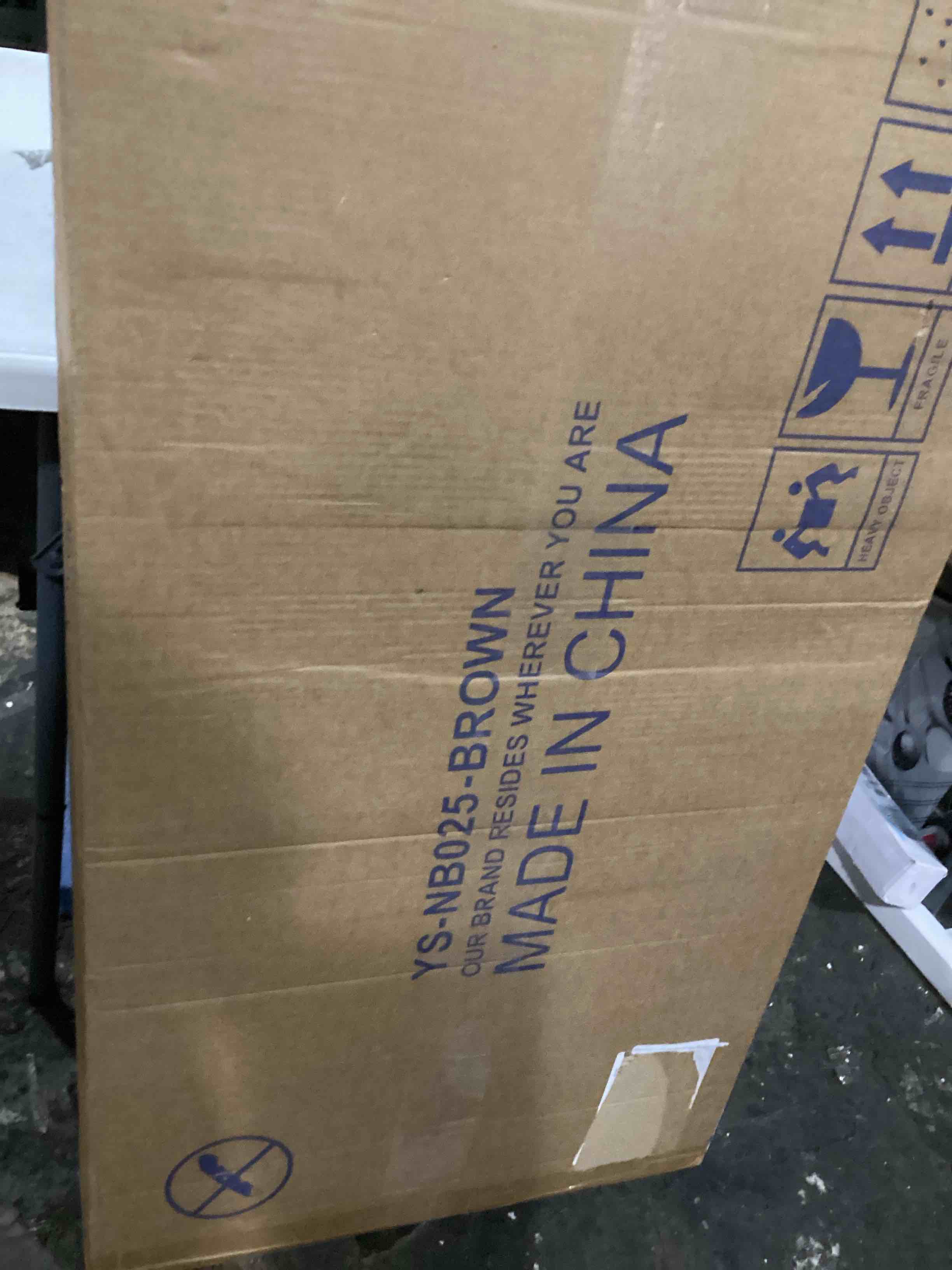 https://s3.amazonaws.com/lotting-images-prod/bidfta/BLU5781620_1707488582328.jpeg