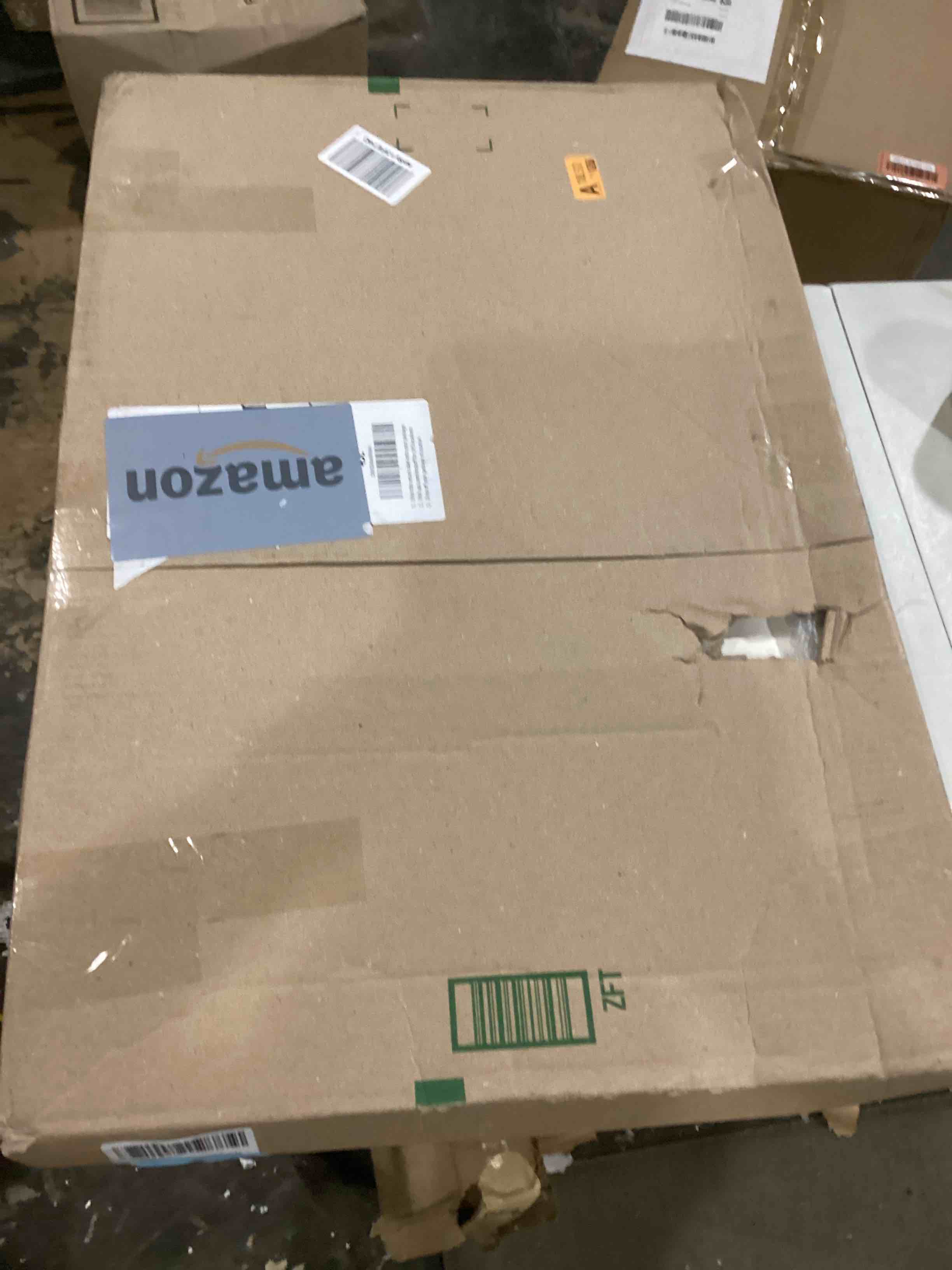 https://s3.amazonaws.com/lotting-images-prod/bidfta/BLU5782285_1708432280388.jpeg