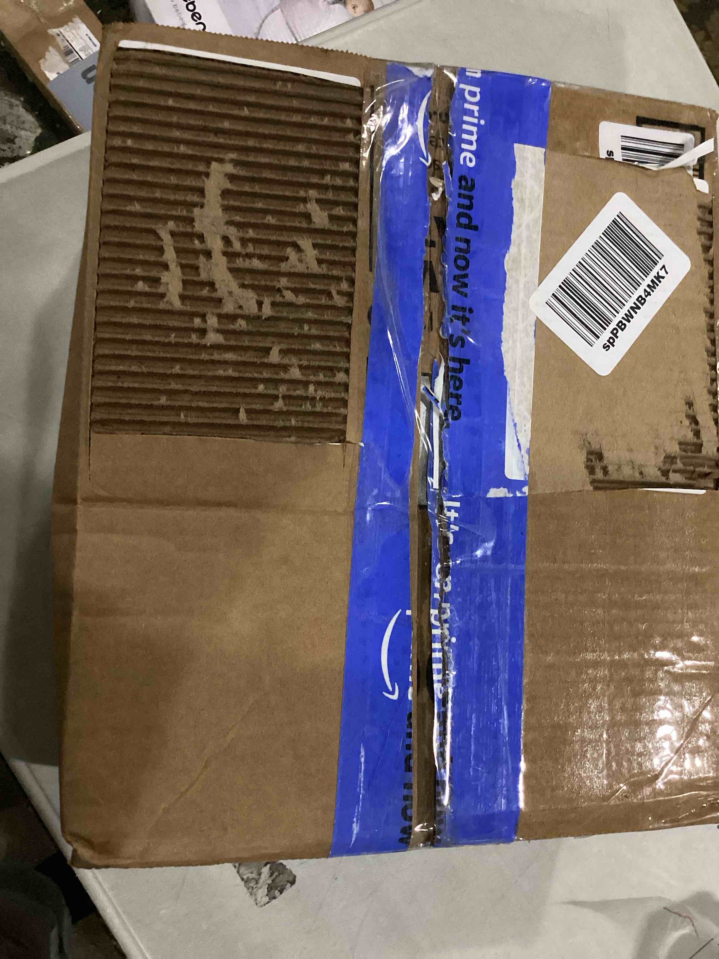 https://s3.amazonaws.com/lotting-images-prod/bidfta/BLU5782544_1708711975938.jpeg