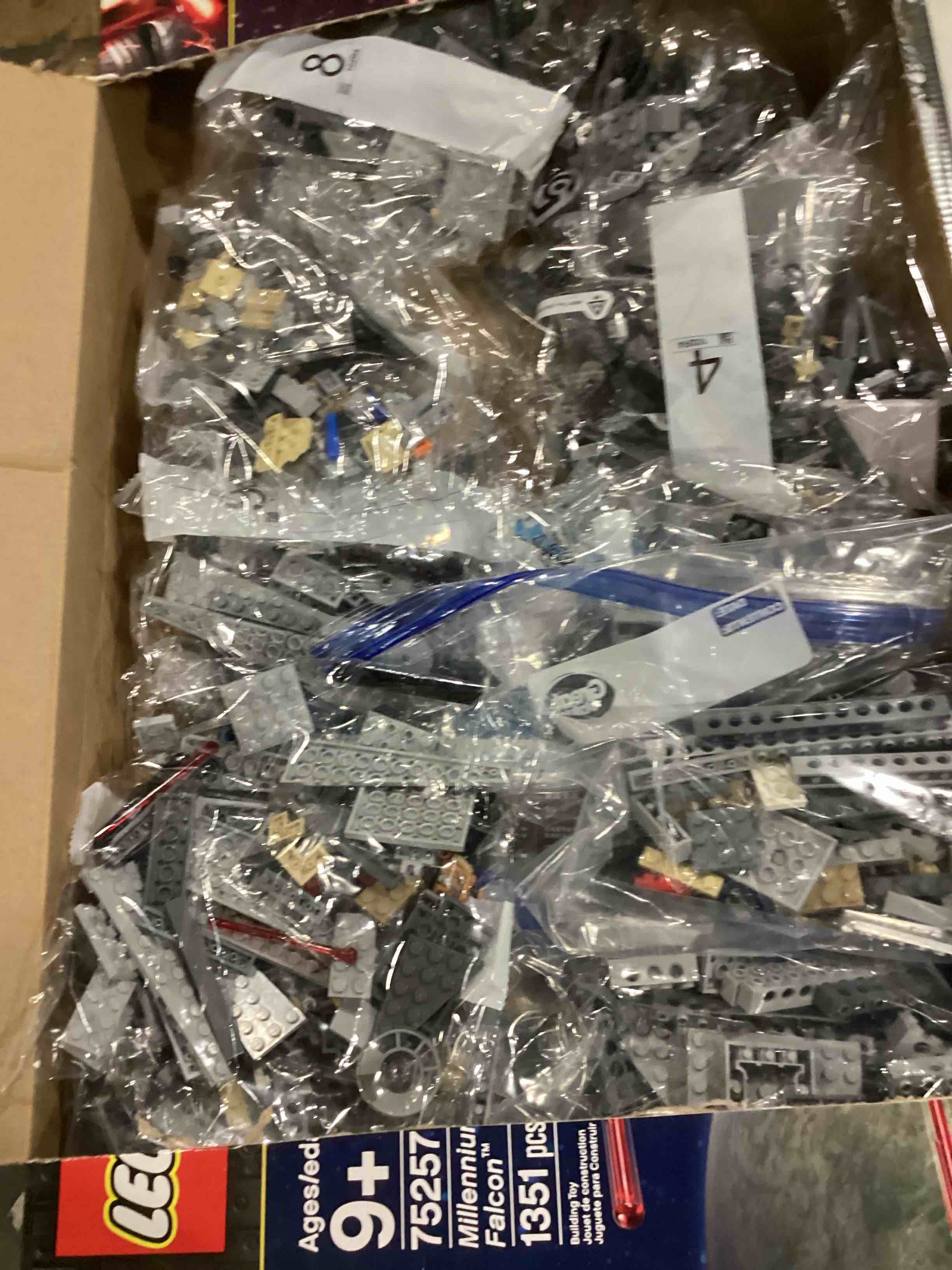 https://s3.amazonaws.com/lotting-images-prod/bidfta/BLU5782551_1708712604995.jpeg